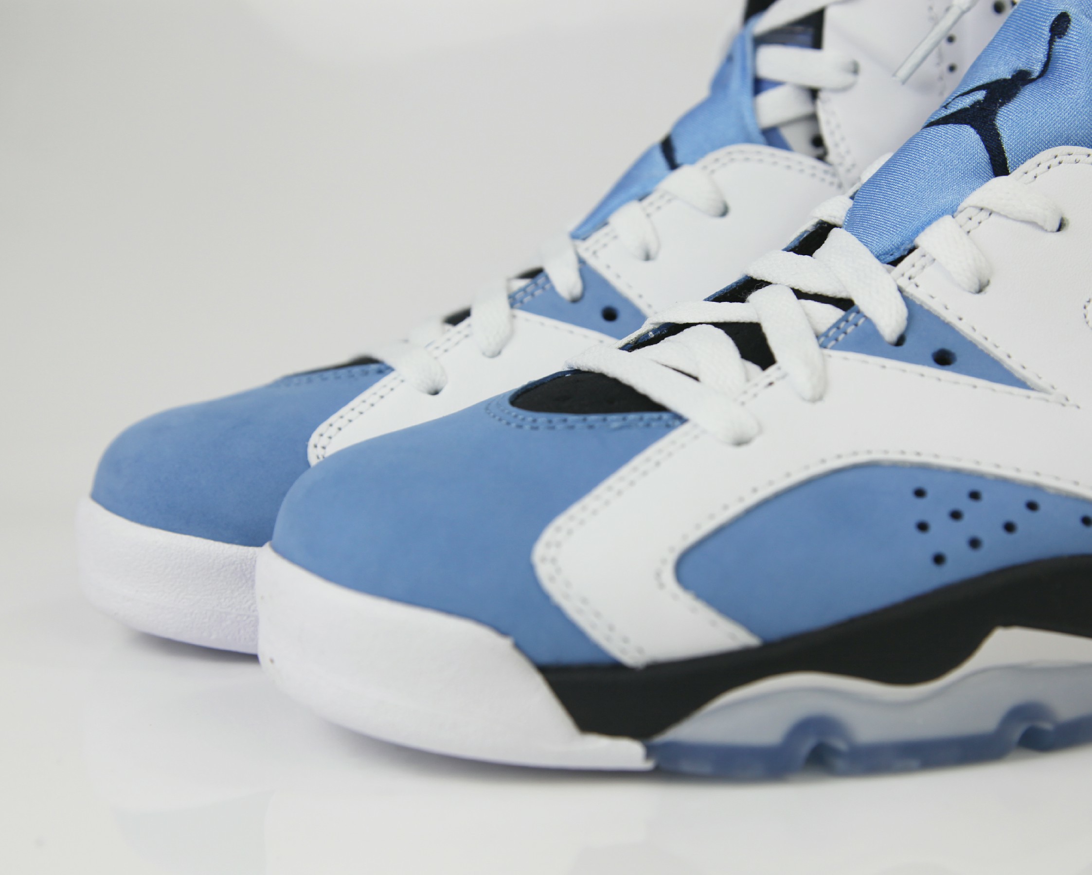 Jordan 6 UNC