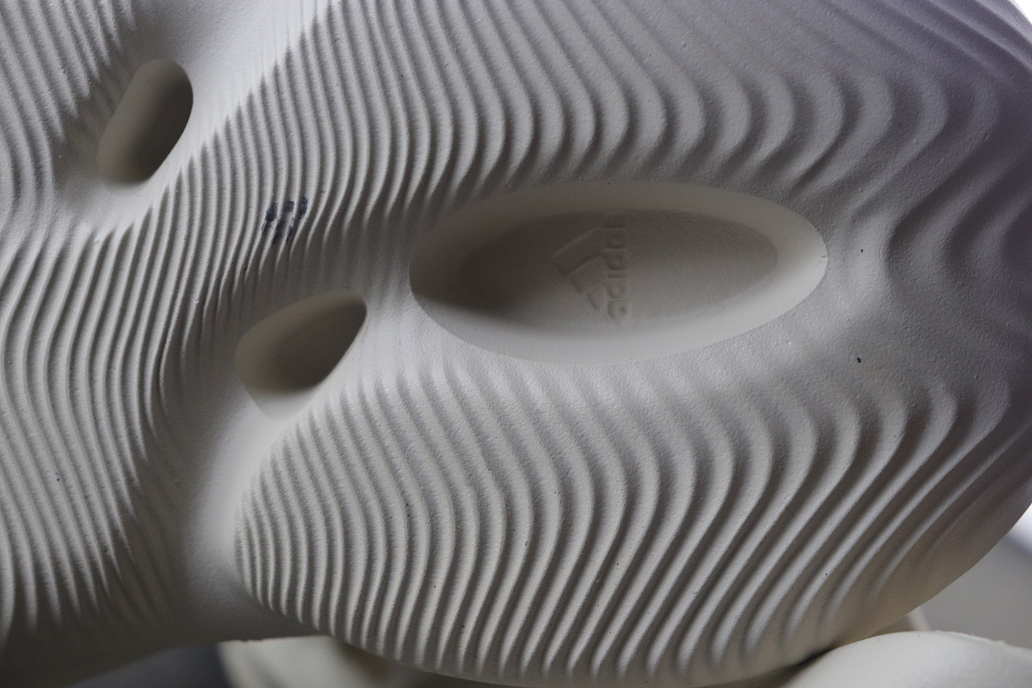 adidas Yeezy Foam RNNR Ararat (One Size Smaller!!)