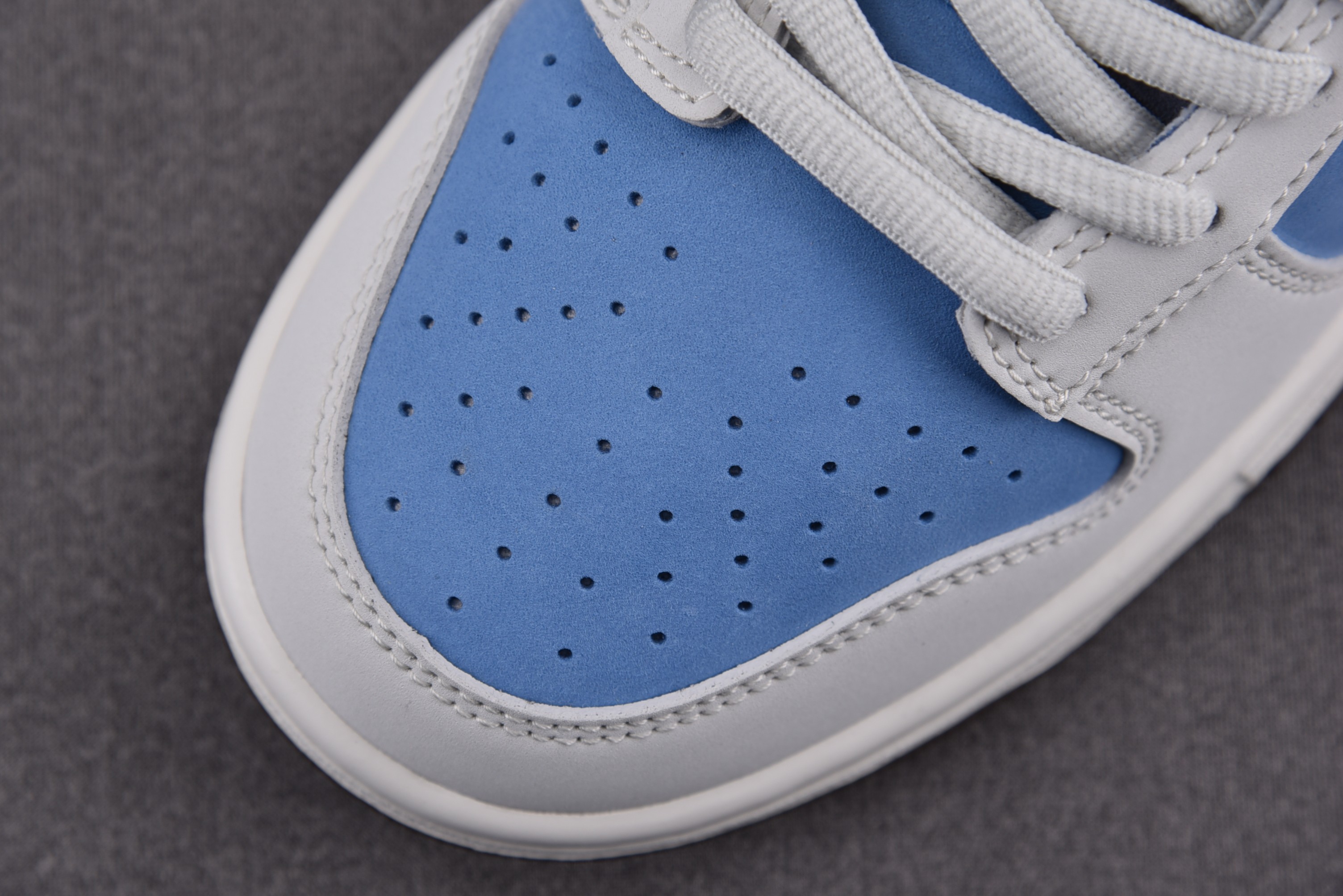 Nike SB Dunk Low Argentina Edition