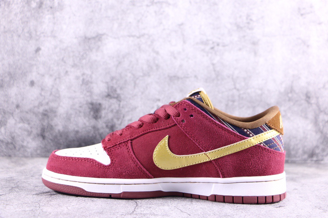 Nike SB Dunk Low Anchorman
