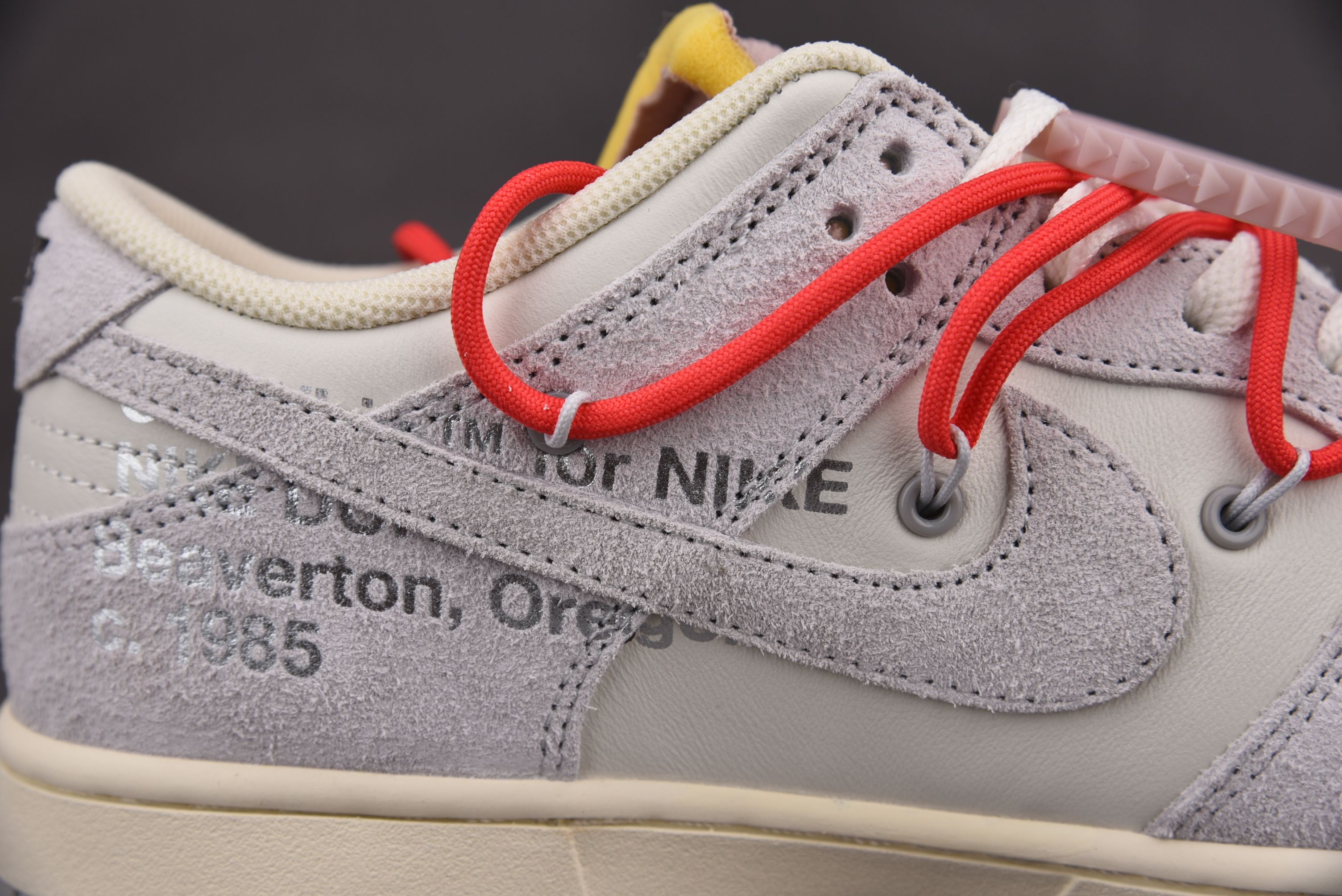 Nike Dunk Low   Lot 33