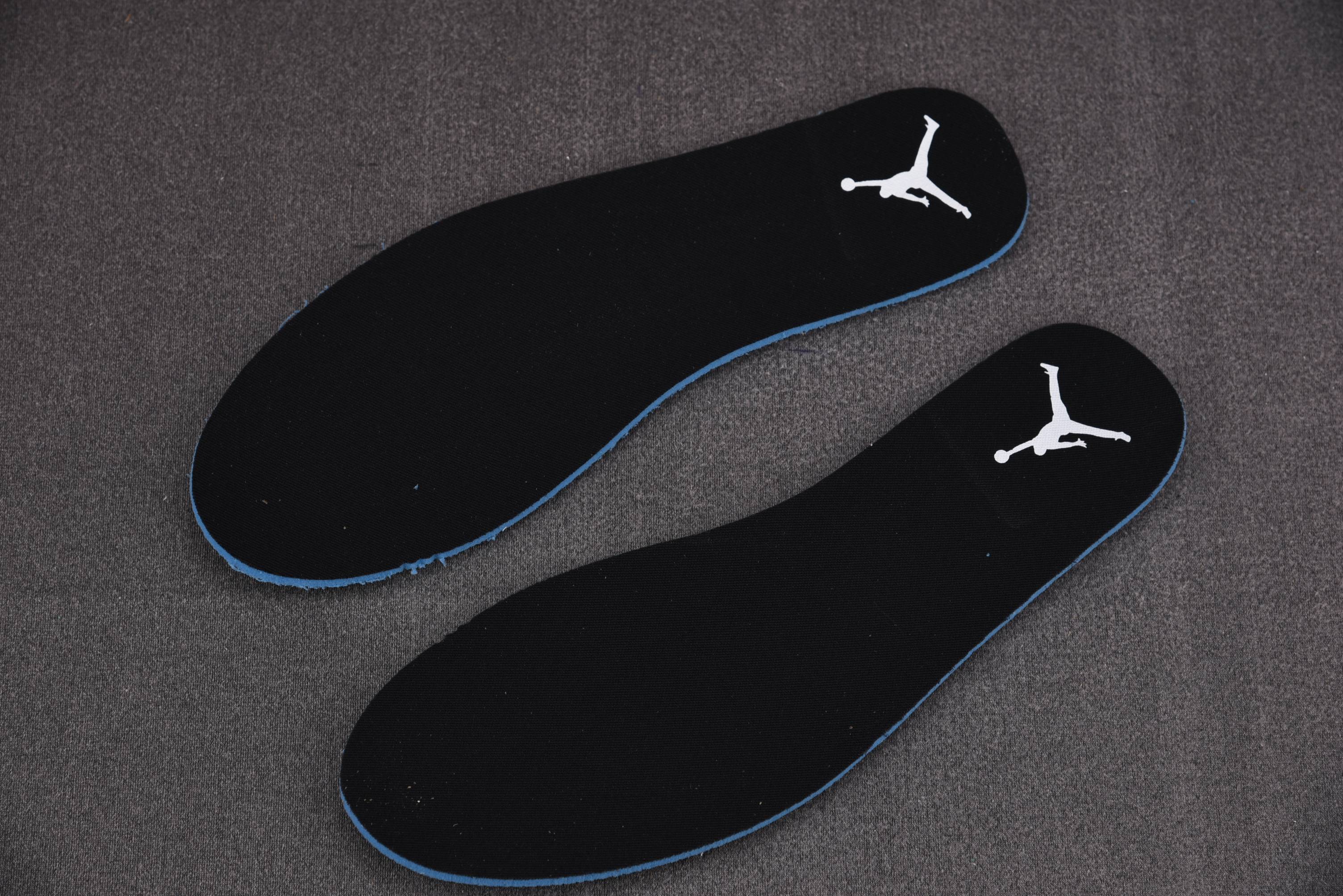 Jordan 1 Mid SE Brushstroke