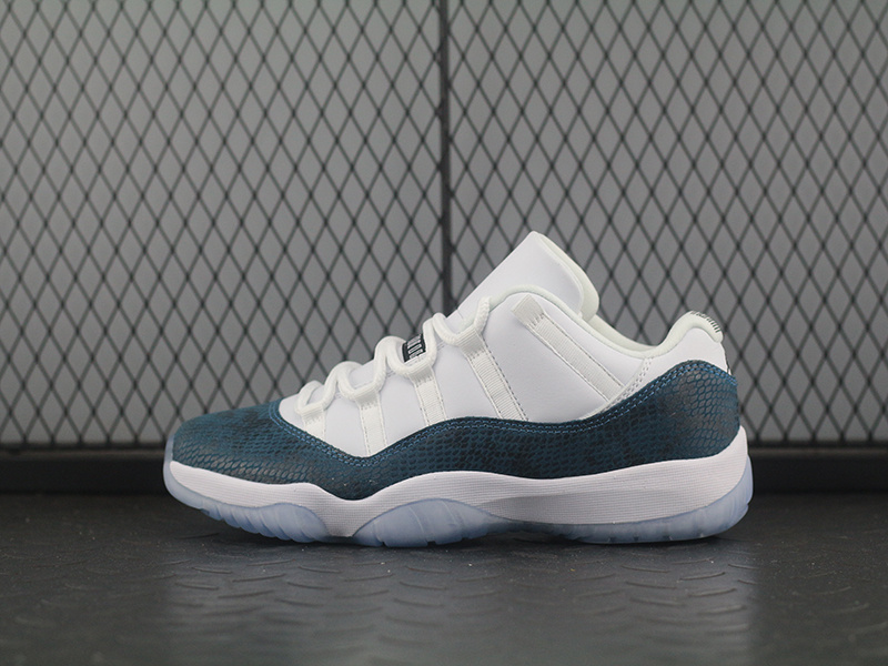 Jordan 11 Retro Low LE Blue Snakeskin