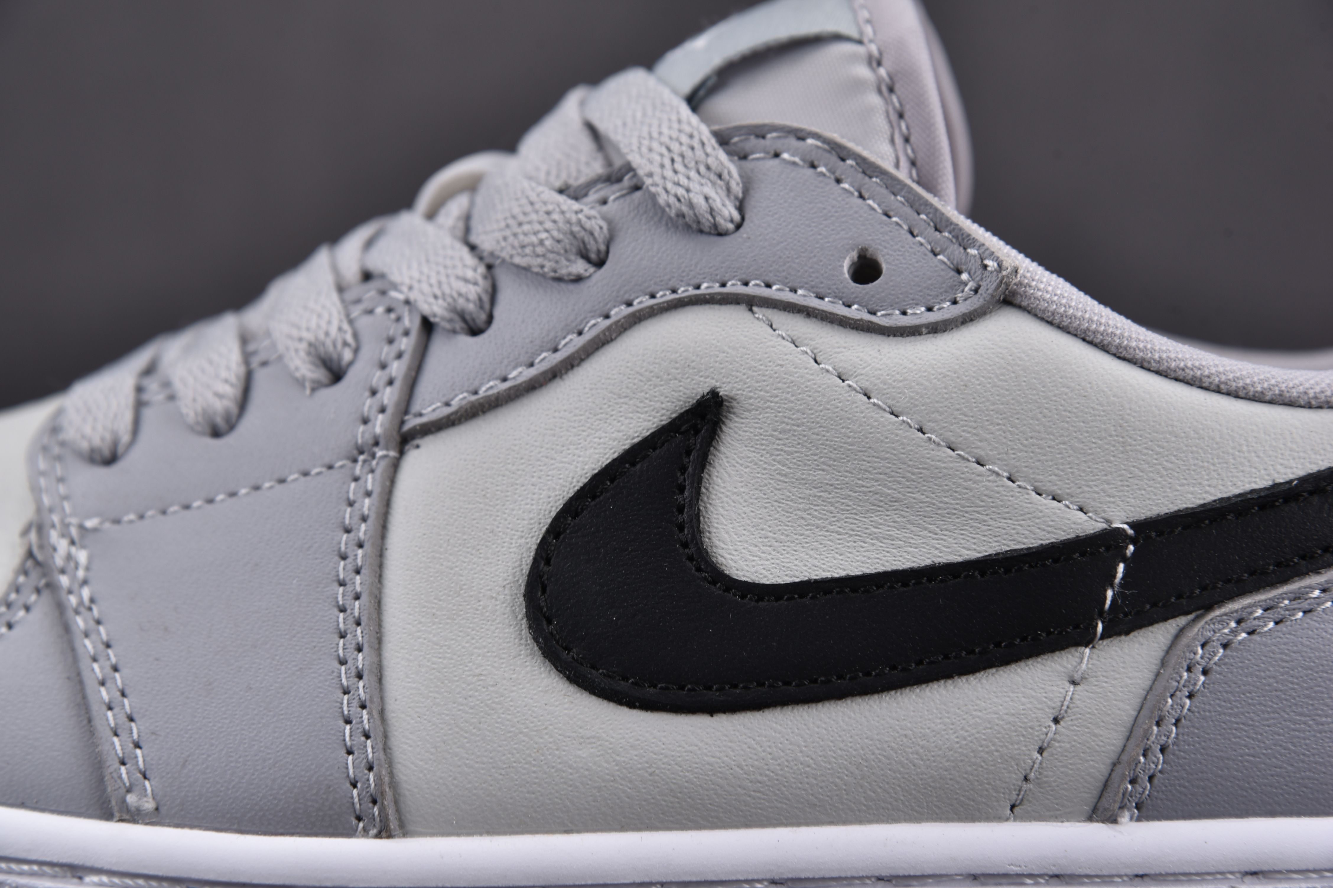 Jordan 1 Retro Low Golf Wolf Grey