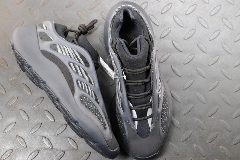 Adidas Yeezy 700 V3 Alvah