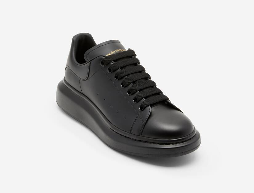 Alexander McQueen Men's Oversized Sneaker in Black