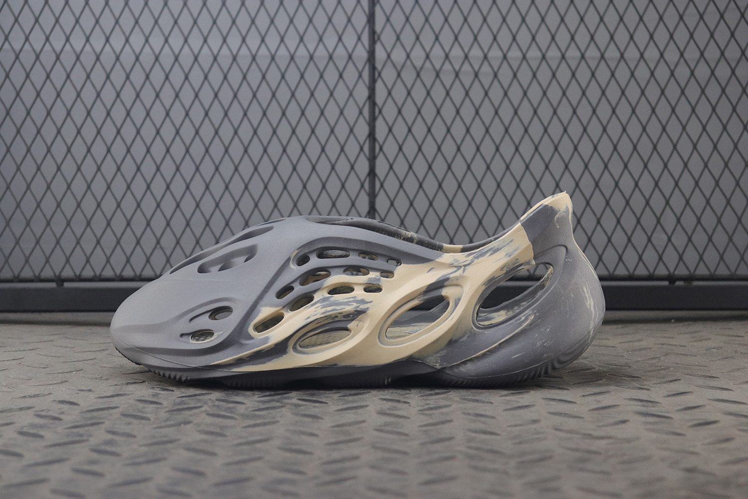 adidas Yeezy Foam RNNR MXT Moon Gray (One Size Smaller!!)