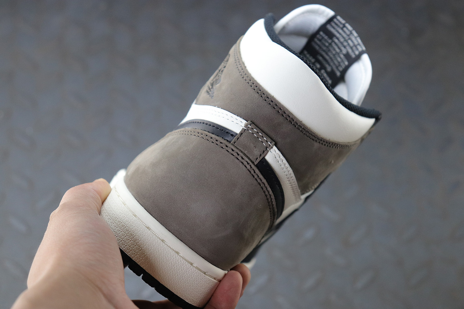 Jordan 1 Retro High Dark Mocha