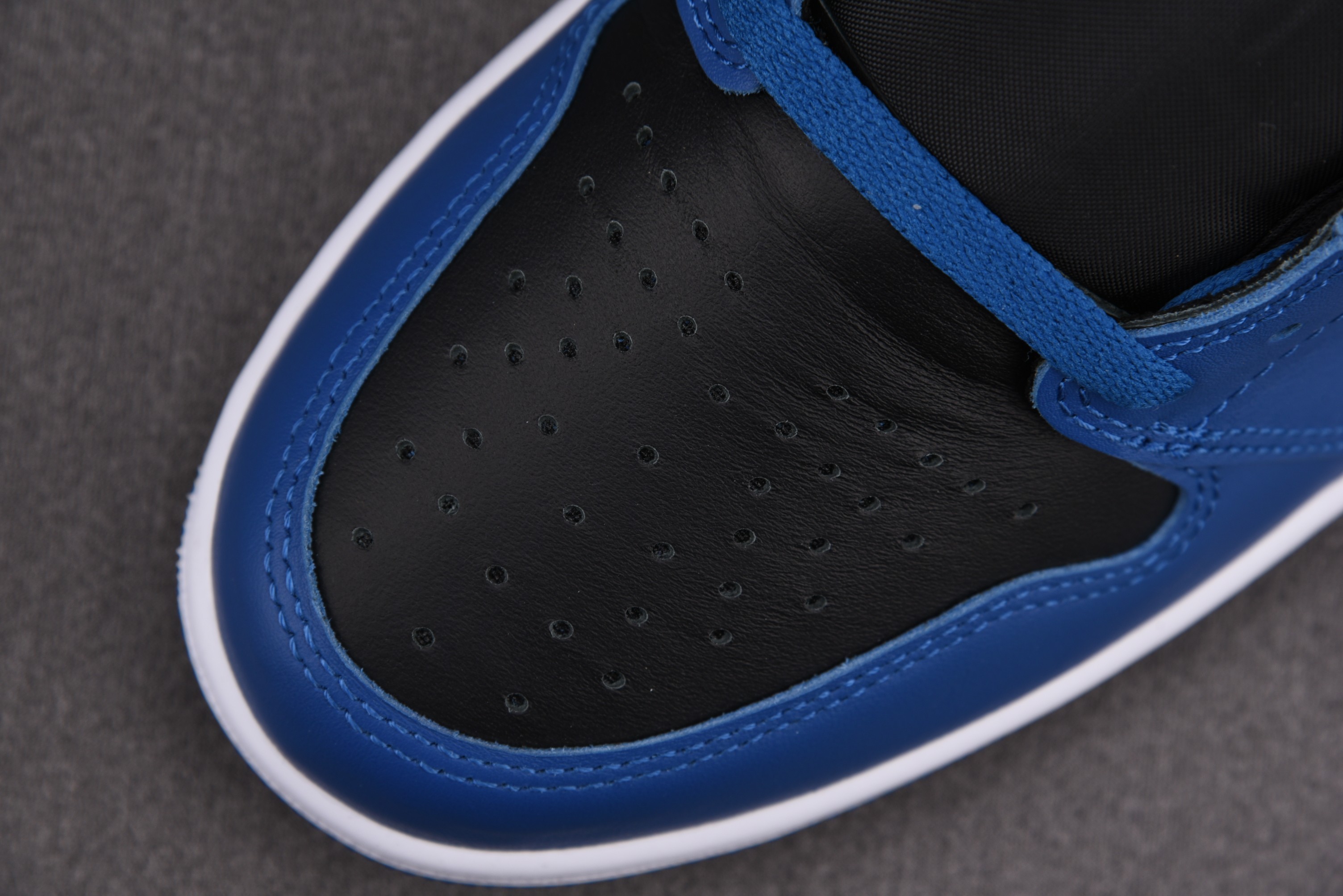 Jordan 1 Retro High OG Dark Marina Blue