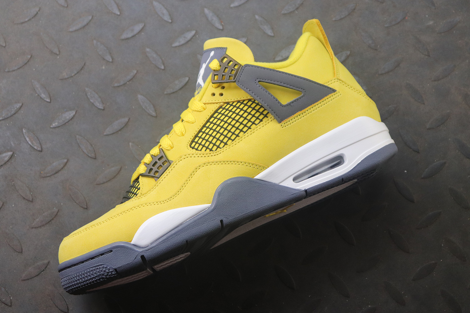 Jordan 4 Retro Lightning