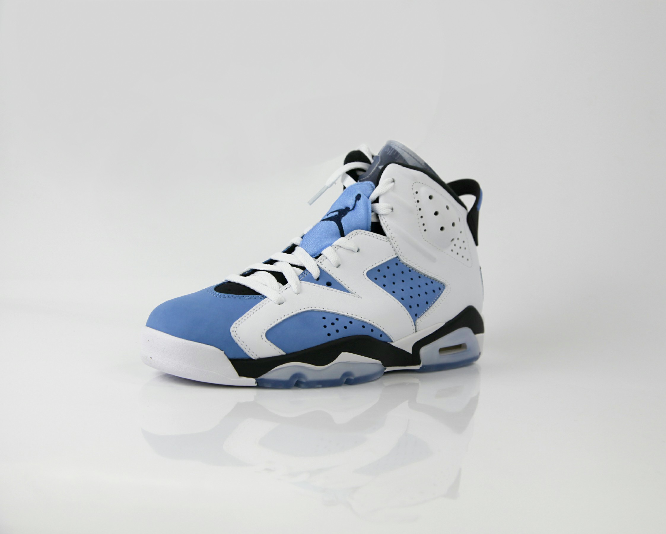 Jordan 6 UNC