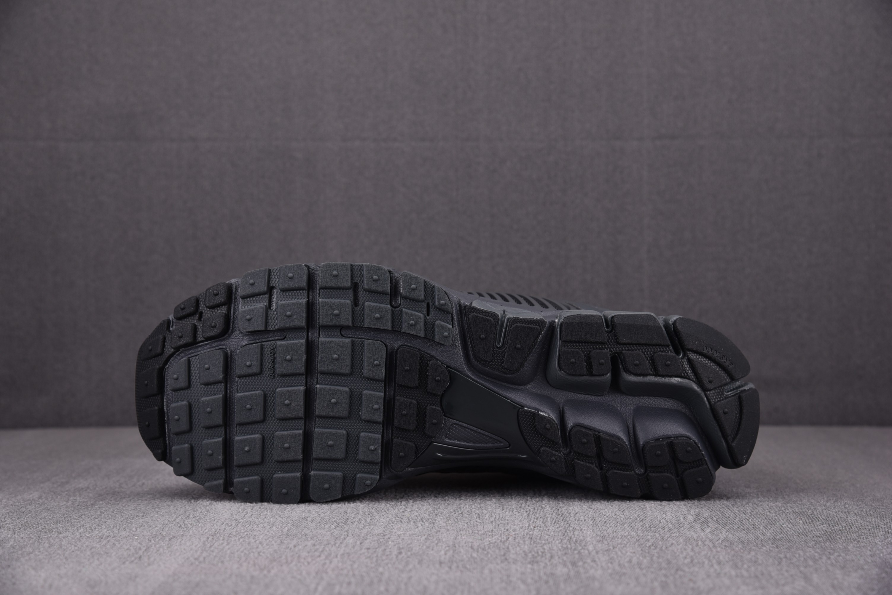 Nike Zoom Vomero 5 SP Anthracite