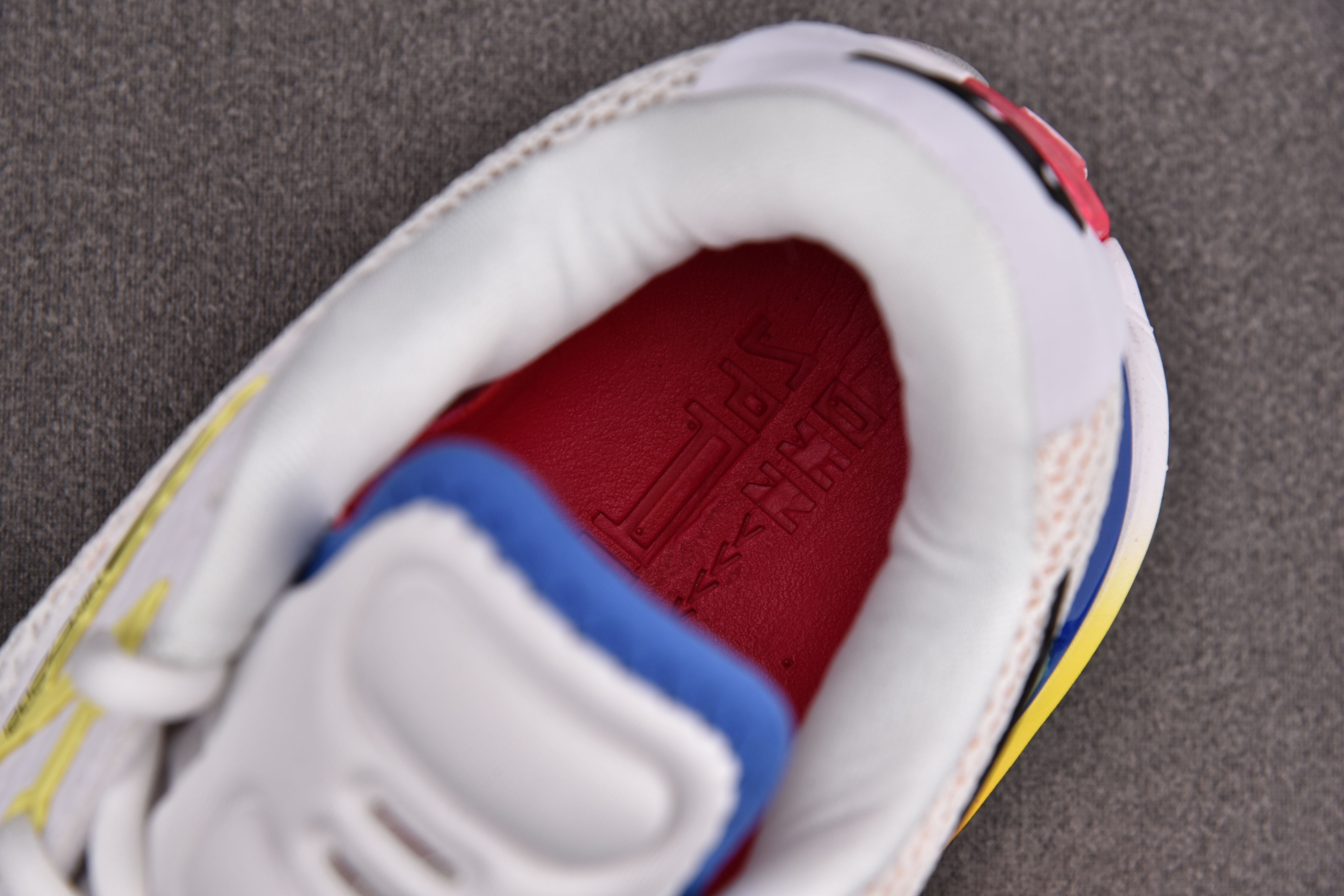 Nike Air Zoom G.T. Cut Ghost