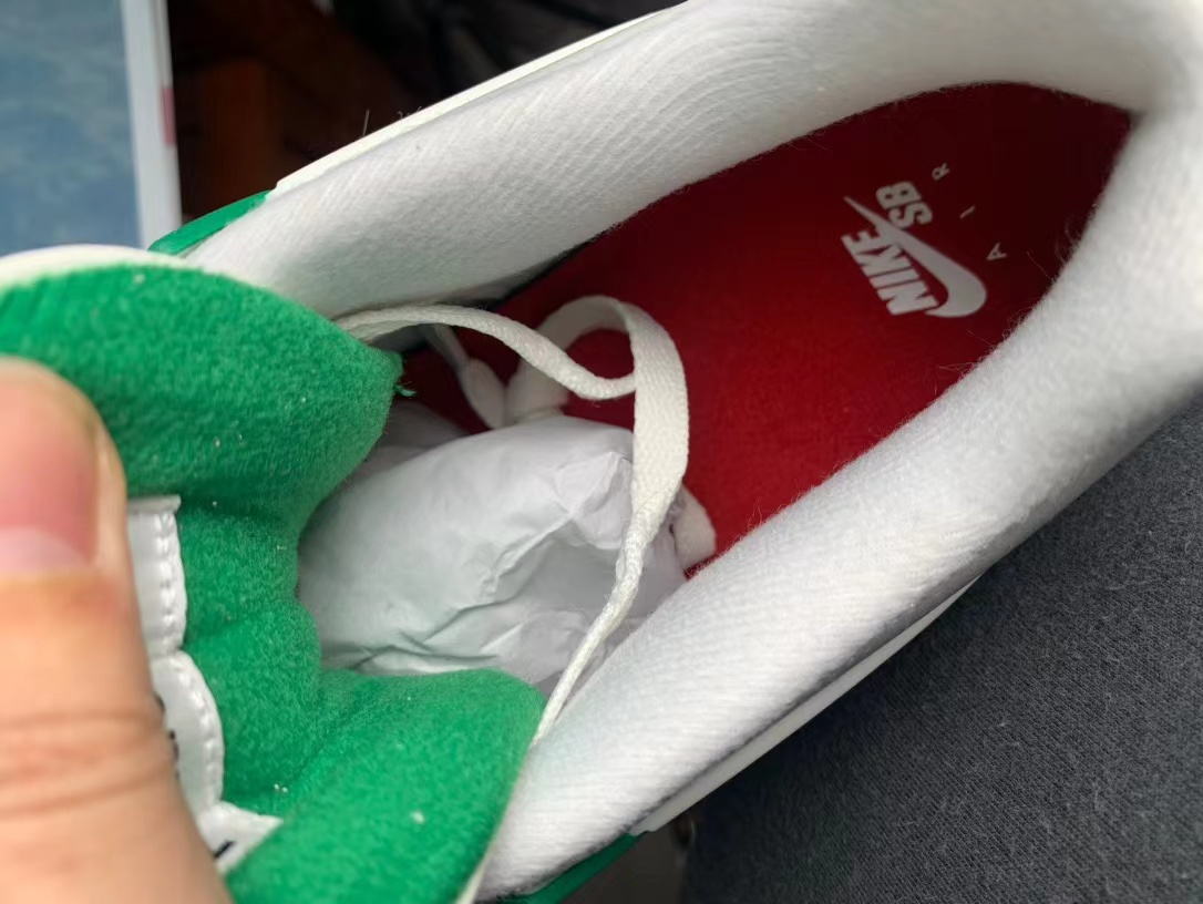 Jordan 4 Retro SB Pine Green