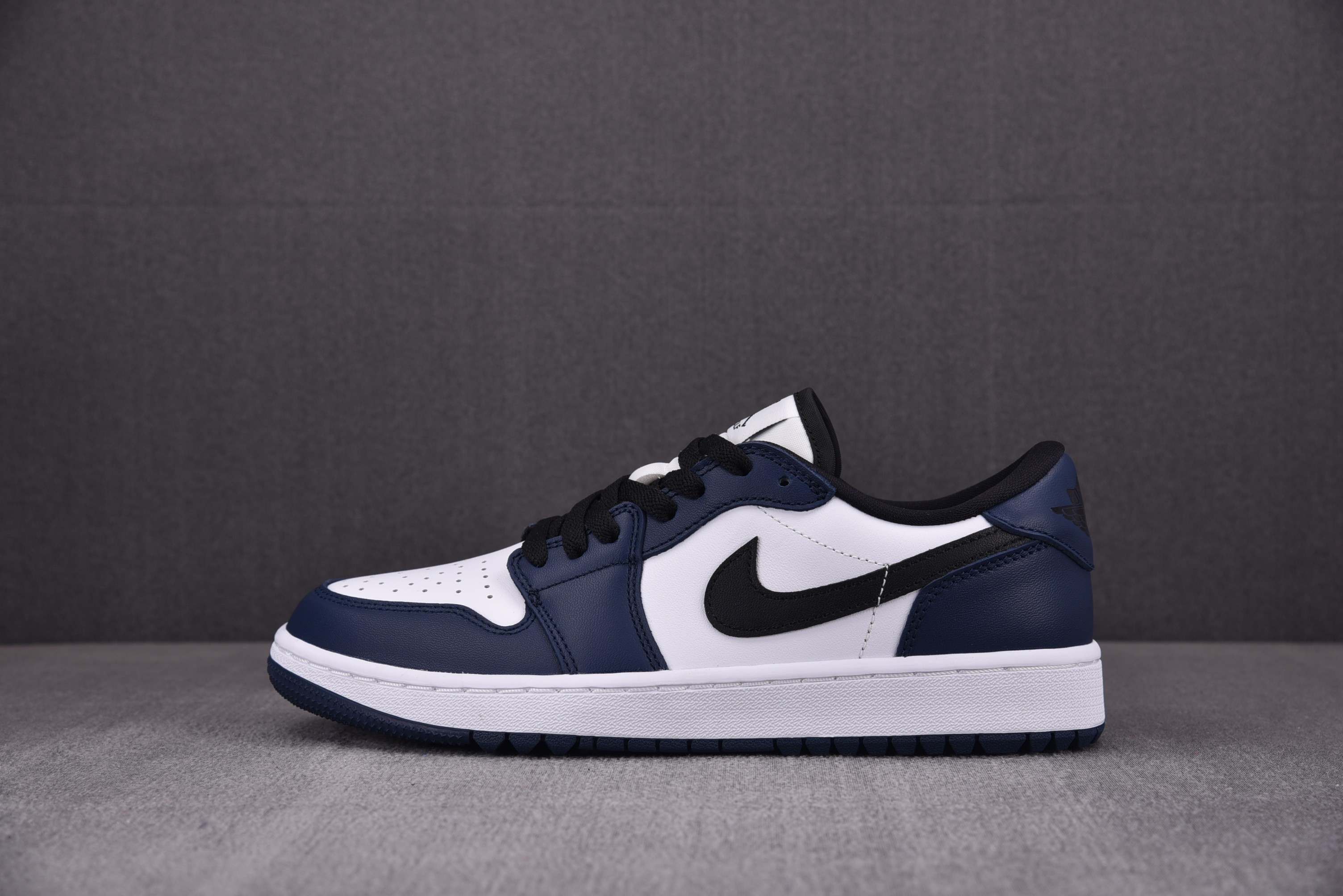 Jordan 1 Retro Low Golf Midnight Navy