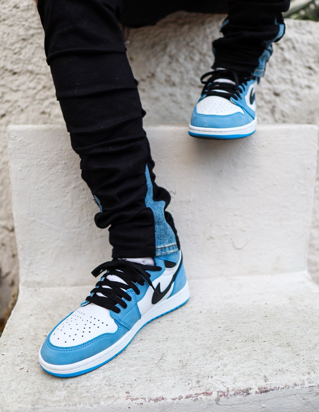 Jordan 1 Retro High White University Blue Black