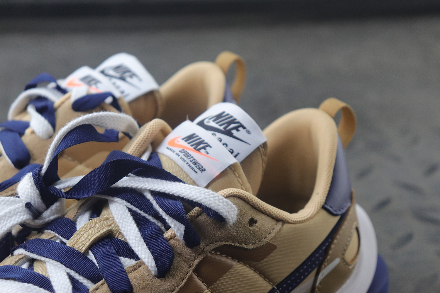 Nike Vaporwaffle sacai Sesame Blue Void