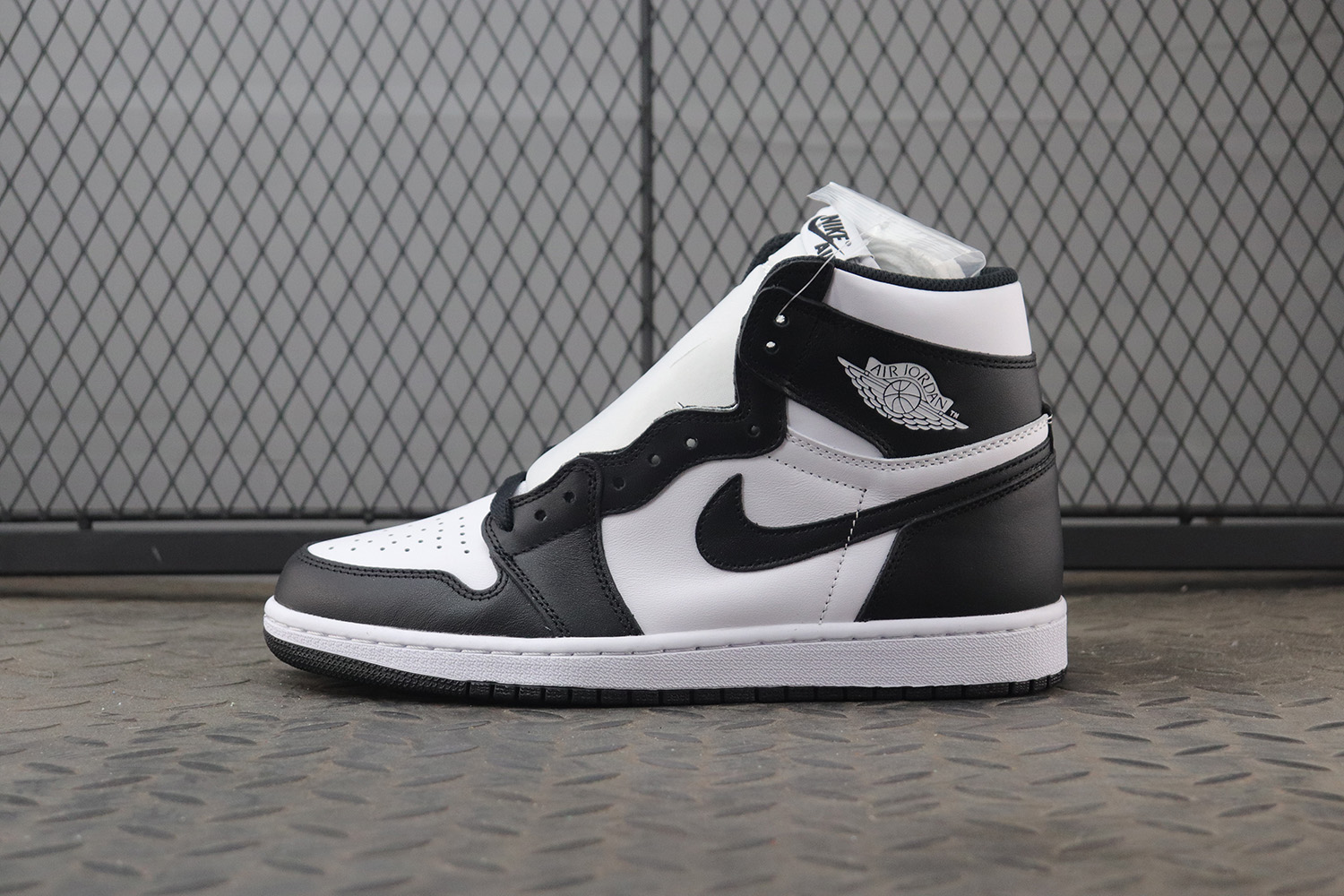 Jordan 1 Retro Black White