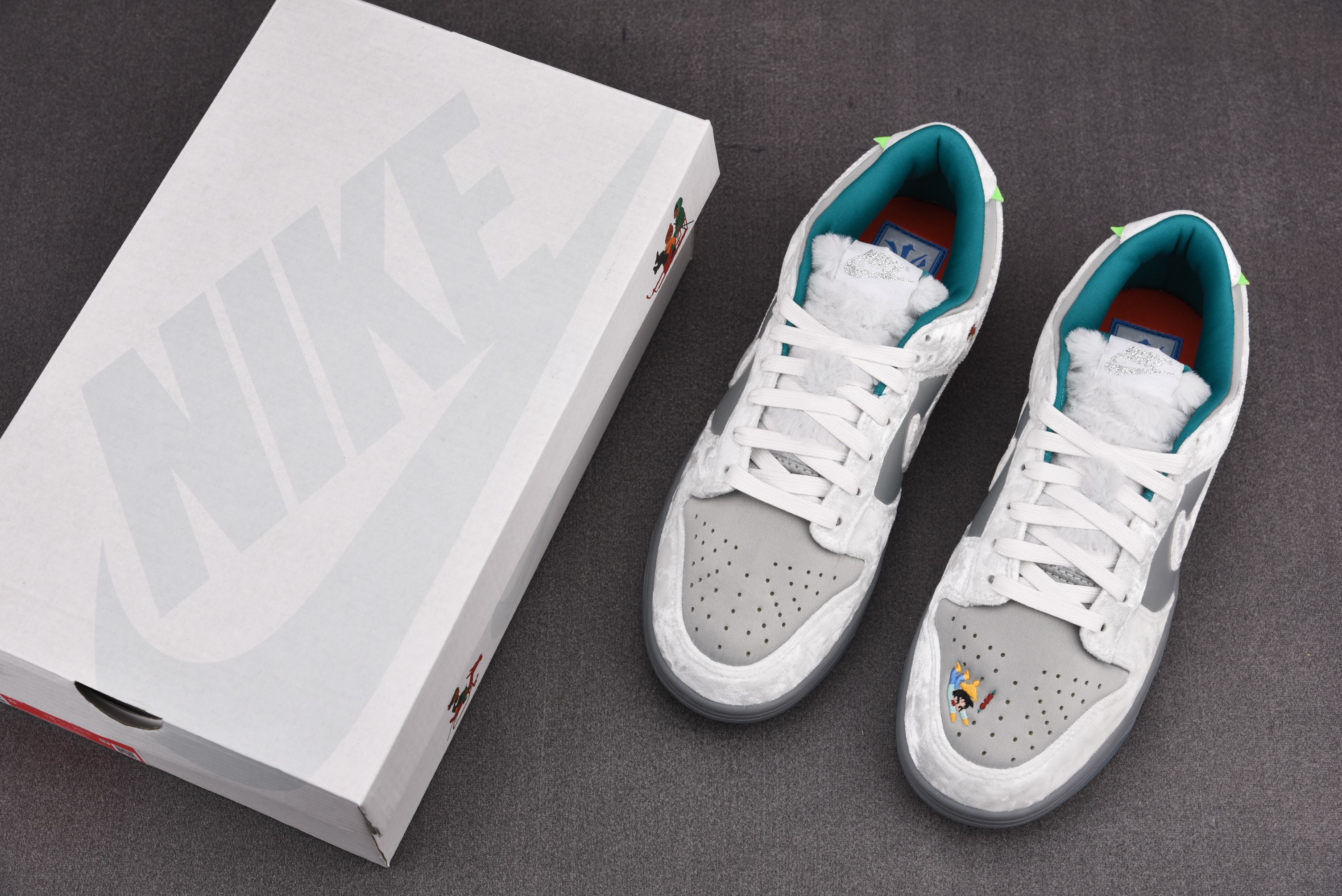 Nike Dunk Low Ice (Women Size!!)