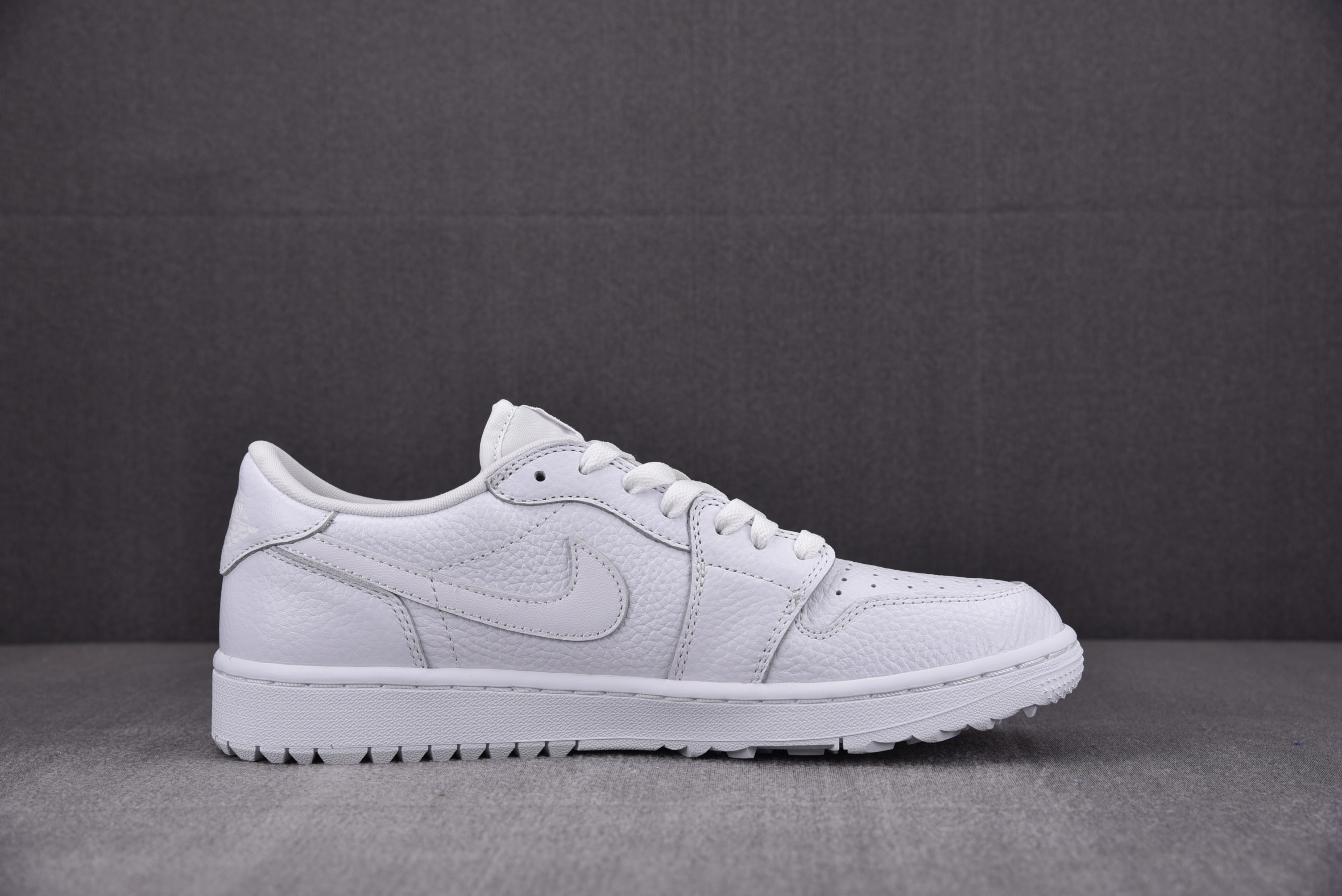 Jordan 1 Retro Low Golf Triple White