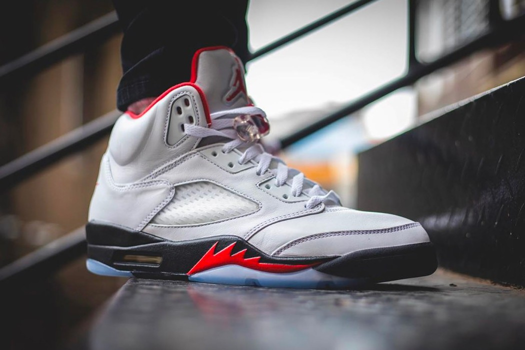 Jordan 5 Retro Fire Red Silver Tongue