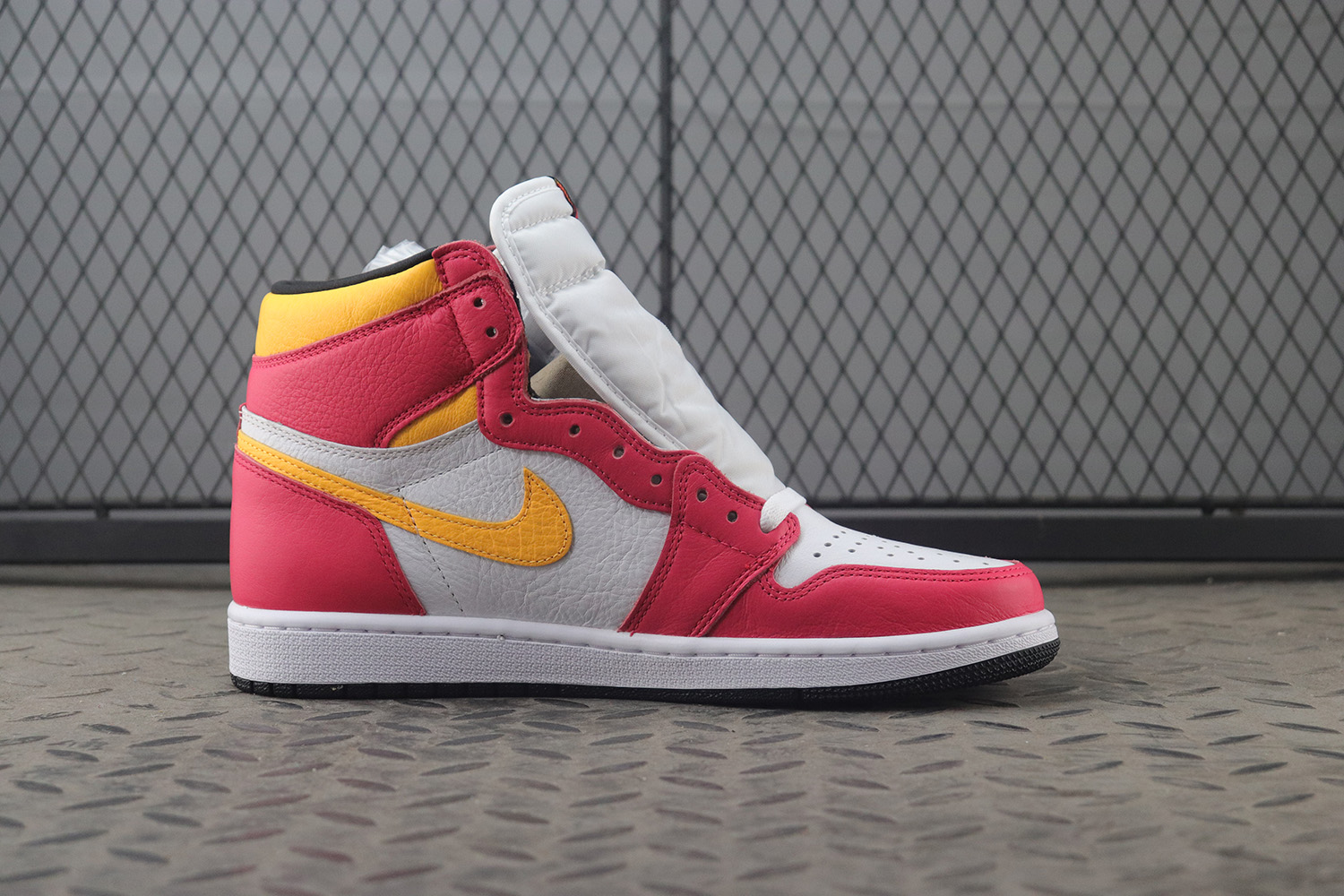 Jordan 1 Retro High OG Light Fusion Red