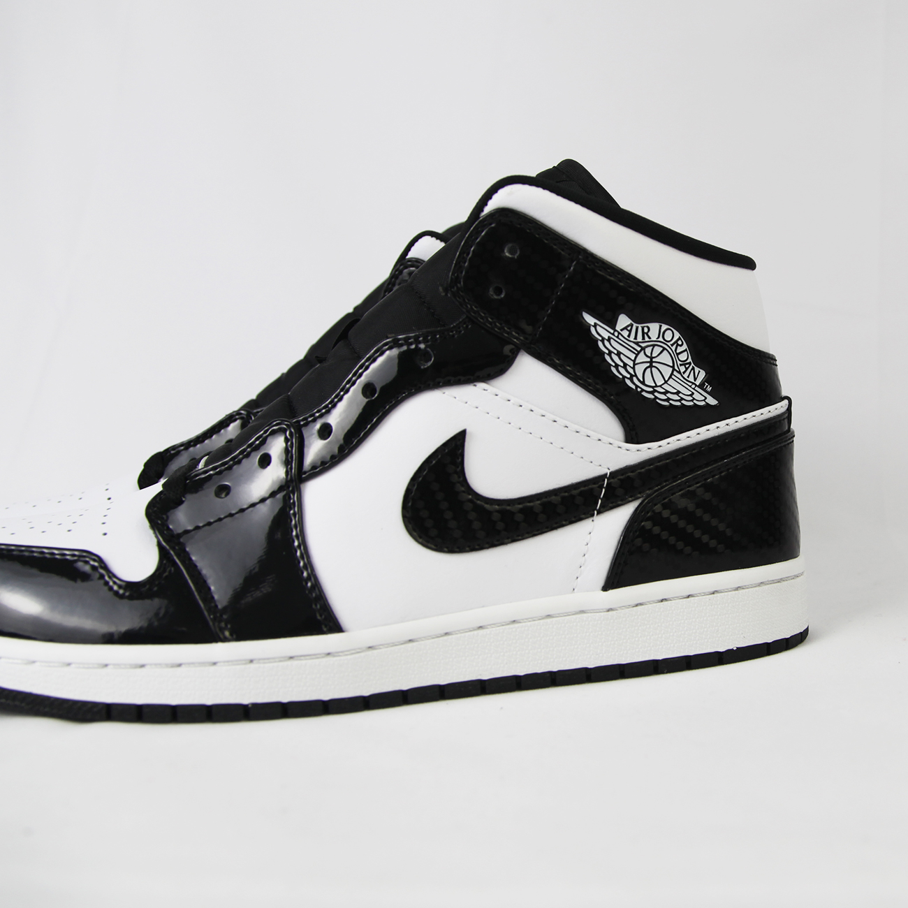 Jordan 1 Mid Carbon Fiber