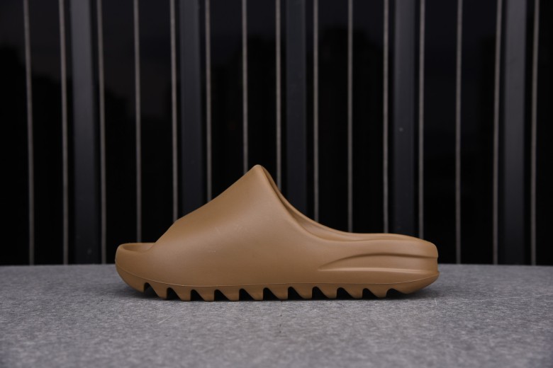 Yeezy Slide Core (One Size Smaller!!)