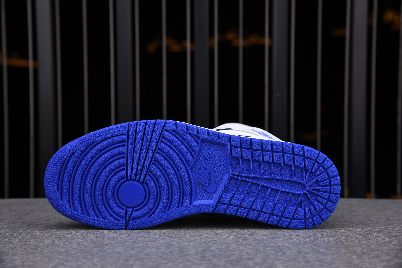 Jordan 1 Mid SE Union Royal