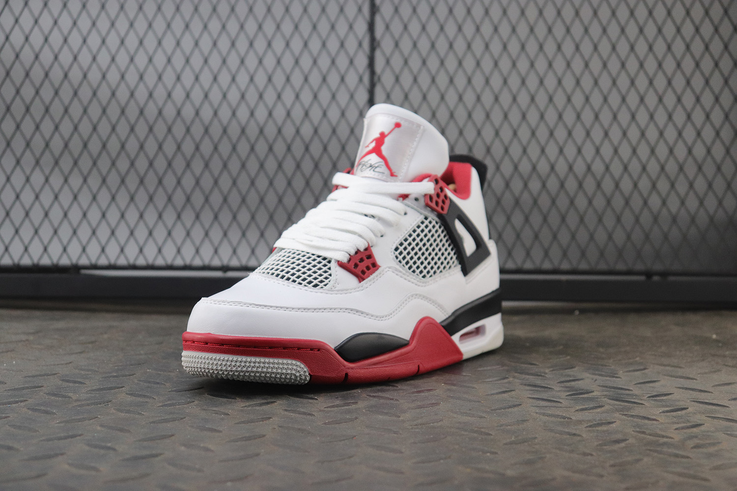 Jordan 4 Retro Fire Red (2020)