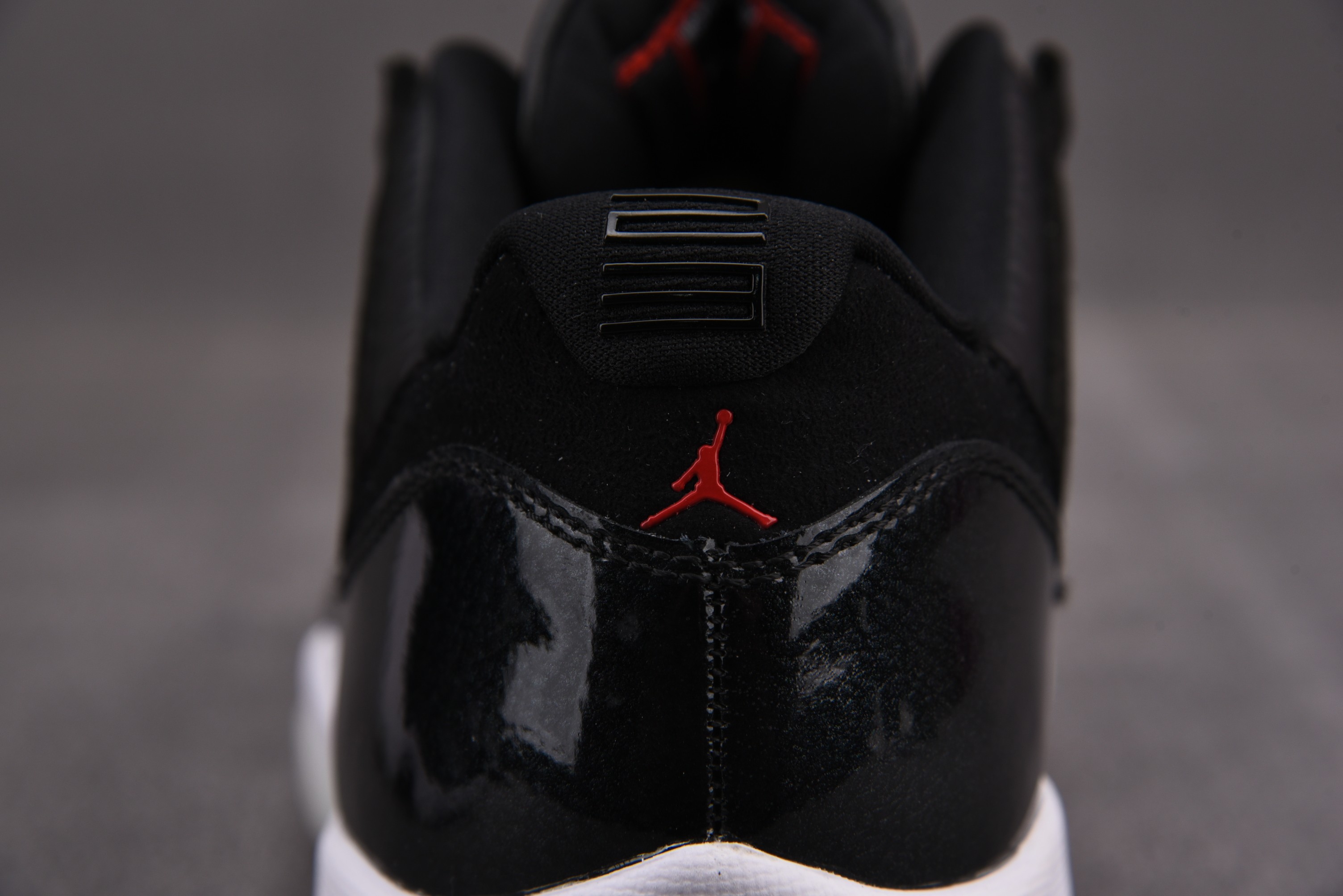 Air Jordan 11 Low 72-10