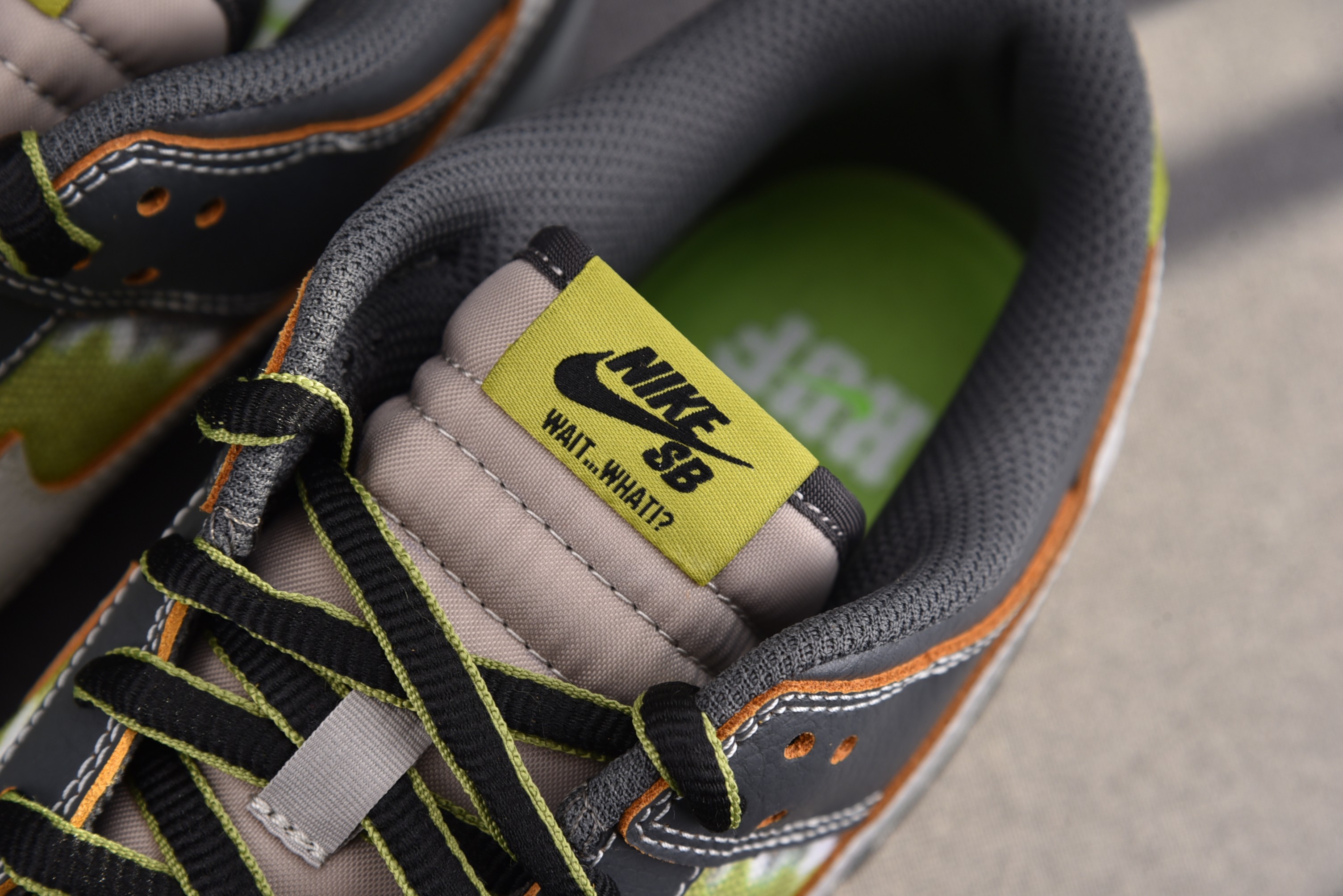 Nike SB Dunk Low HUF Wait, What!? (Friends and Family)