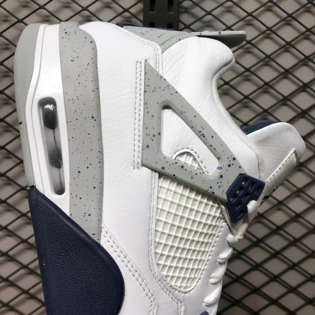 Jordan 4 Retro Midnight Navy