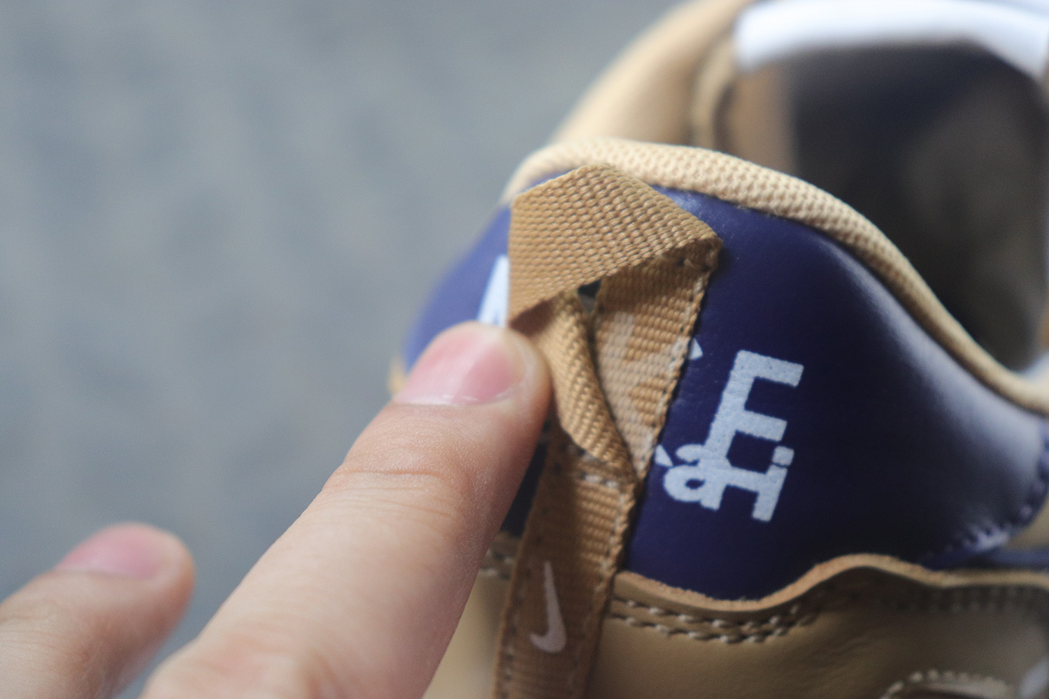 Nike Vaporwaffle sacai Sesame Blue Void