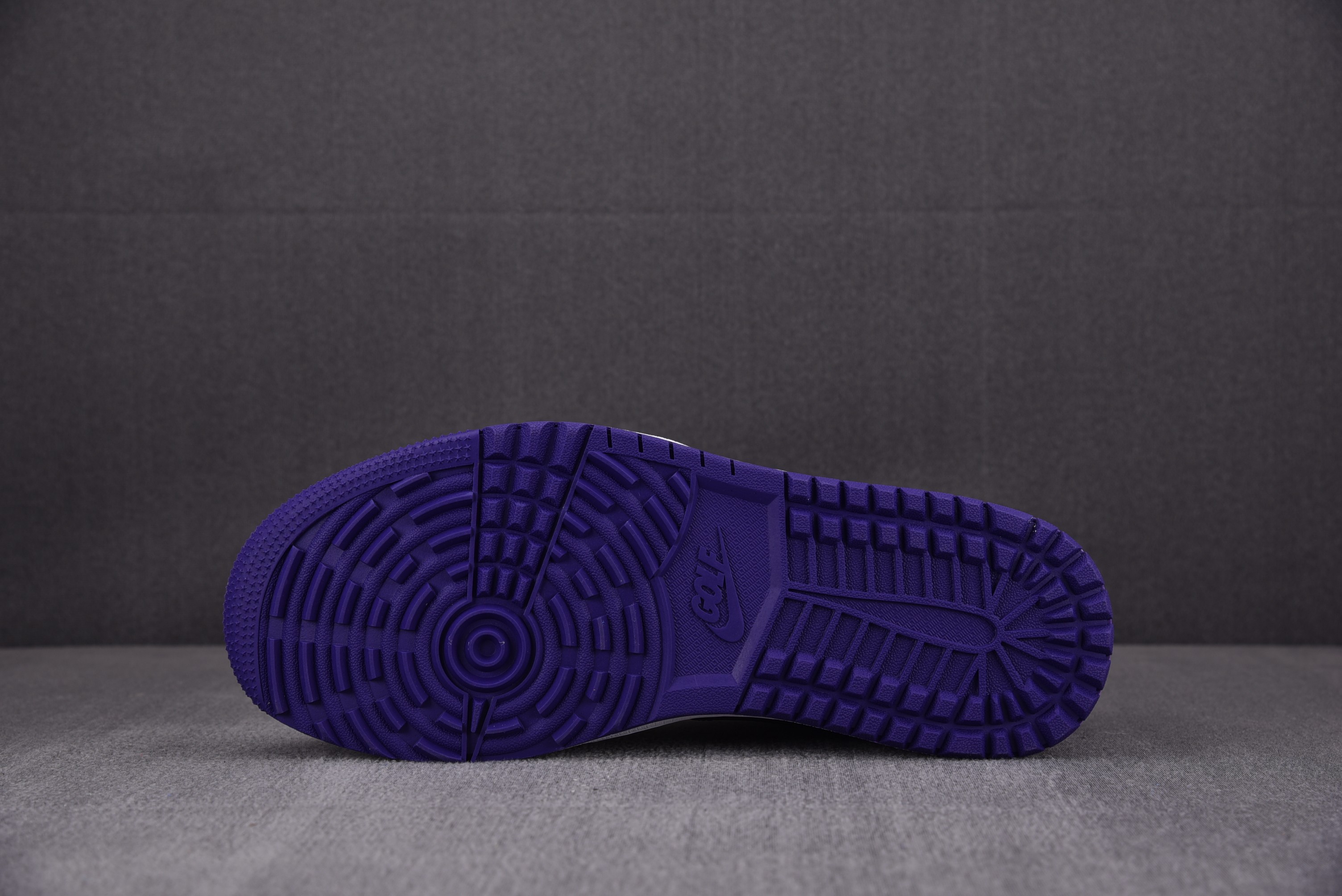 Jordan 1 Retro Low Golf Court Purple