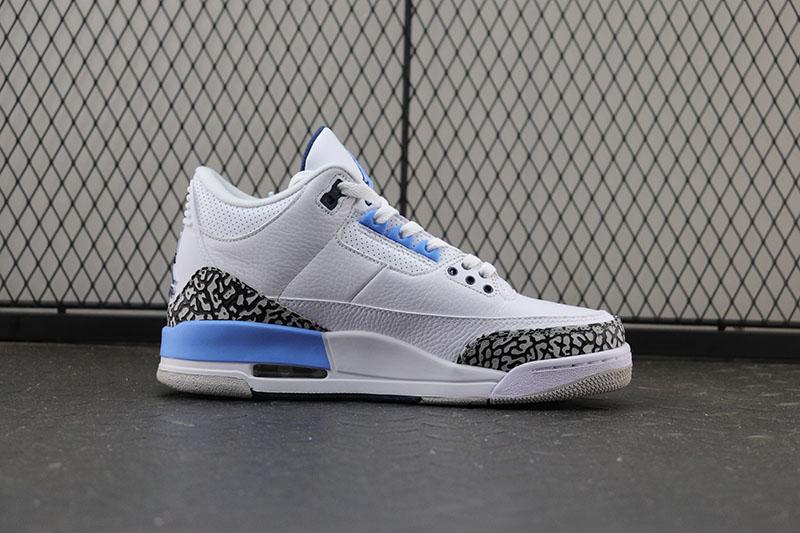 Air Jordan 3 UNC