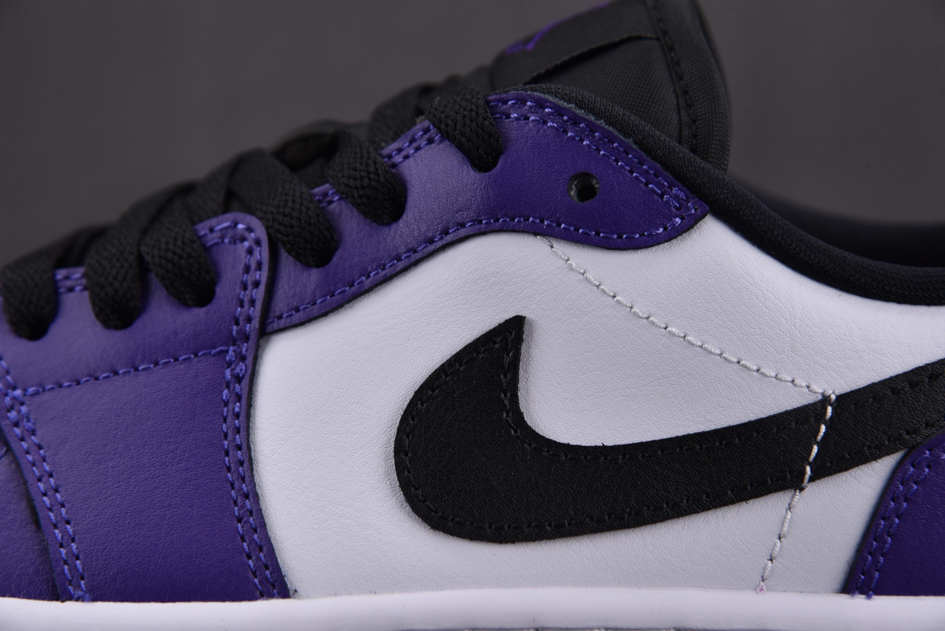 Jordan 1 Retro Low Golf Court Purple