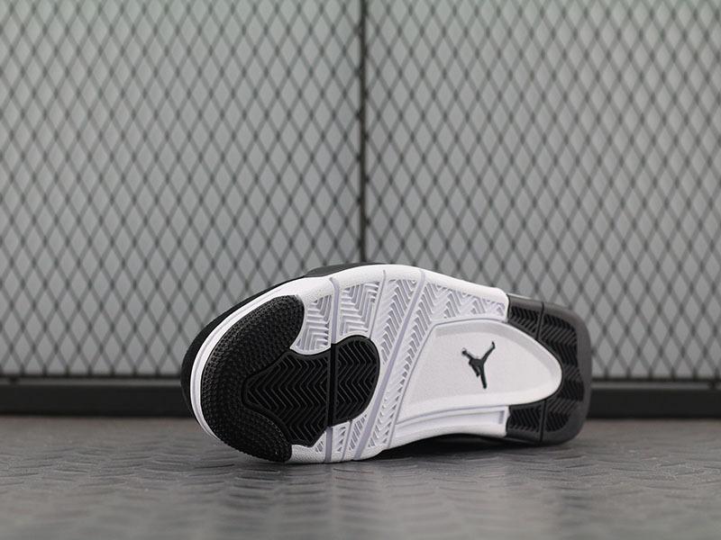 Jordan 4 Retro Royalty