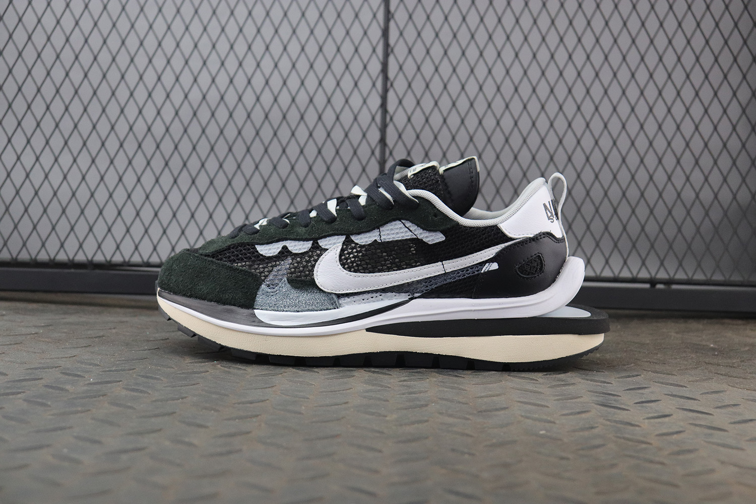 Nike VaporWaffle Sacai Black White