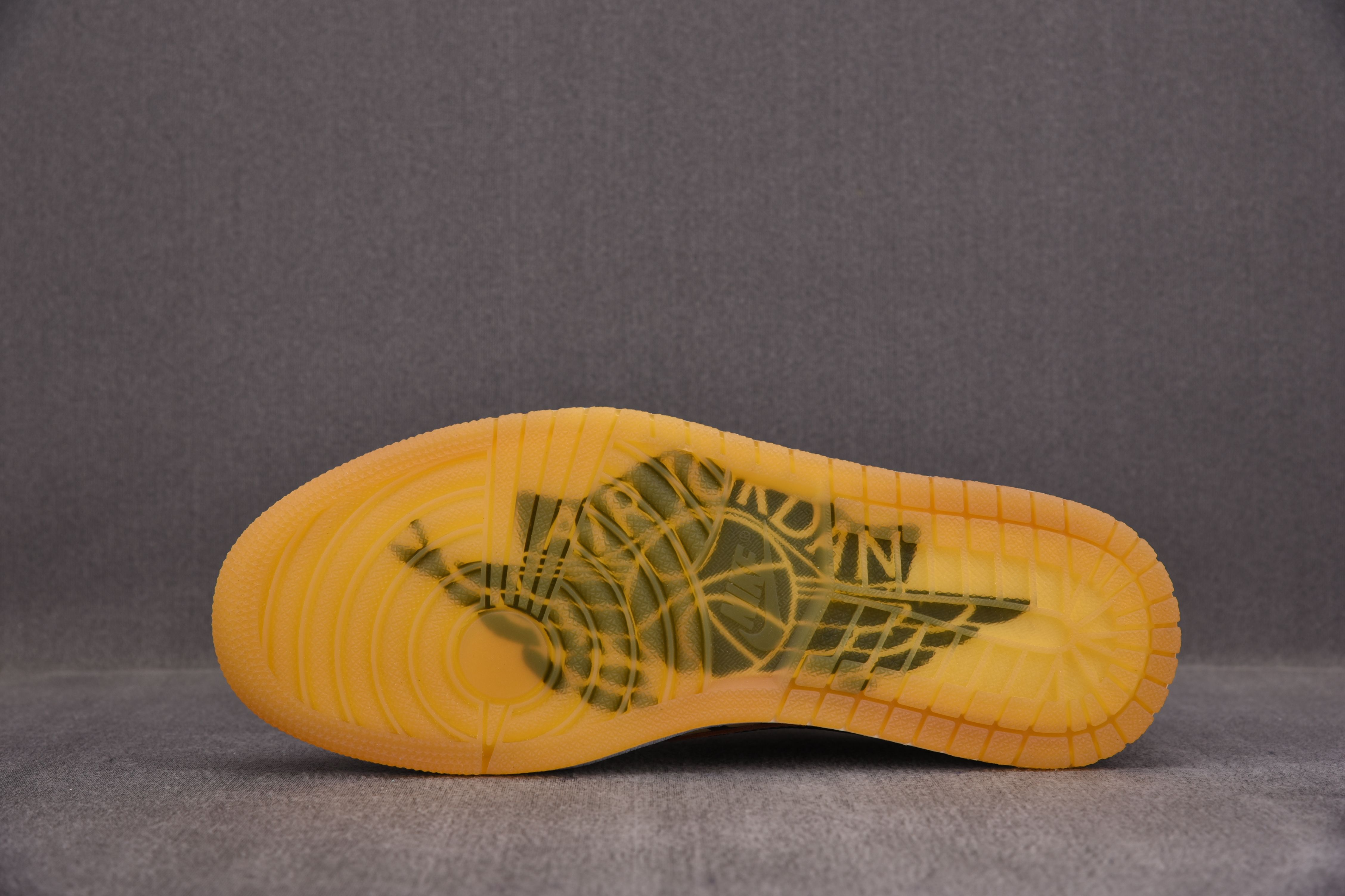 Jordan 1 Low OG Year of the Tiger