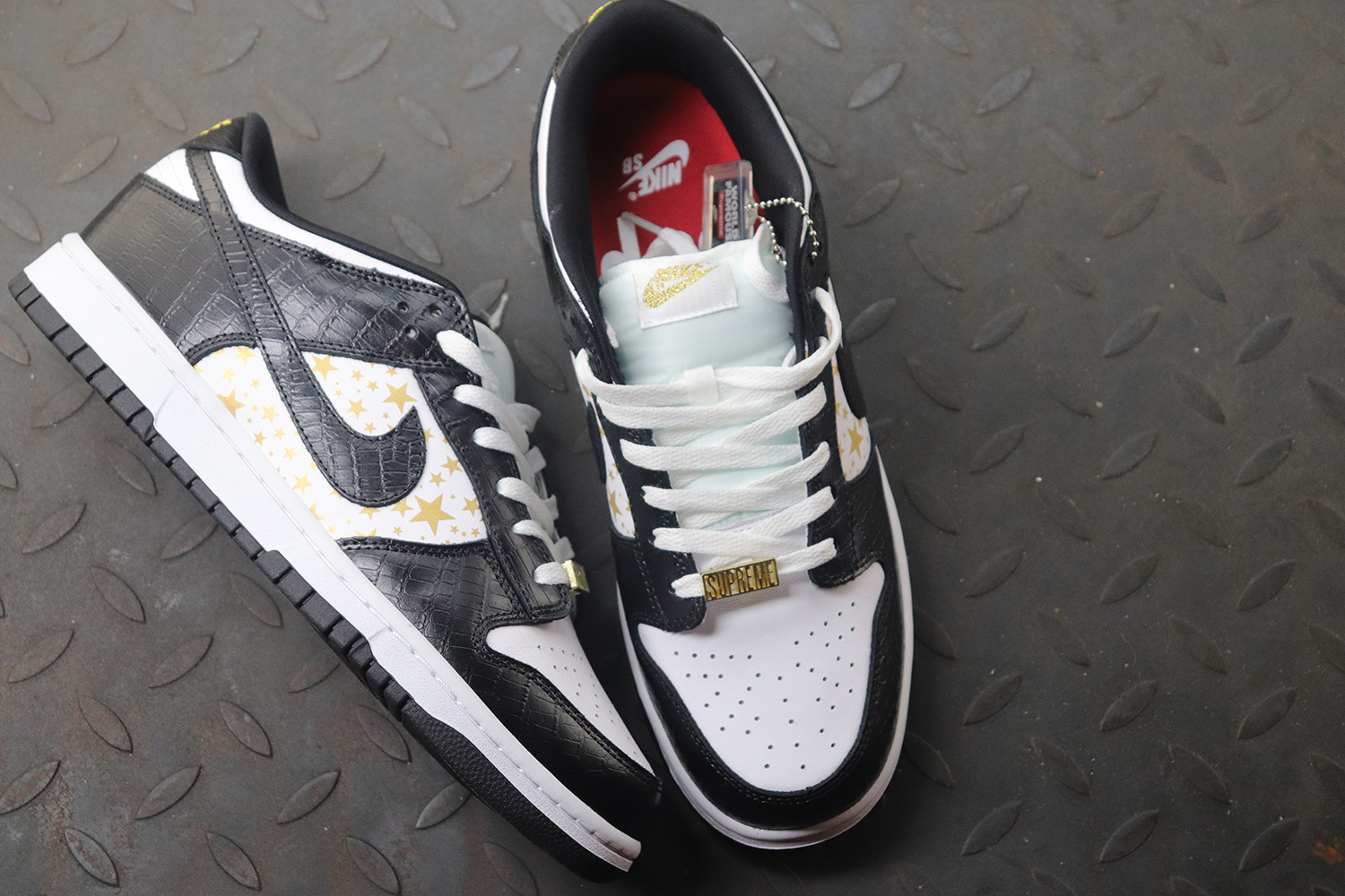 Supreme Nike SB Dunk Low White Black