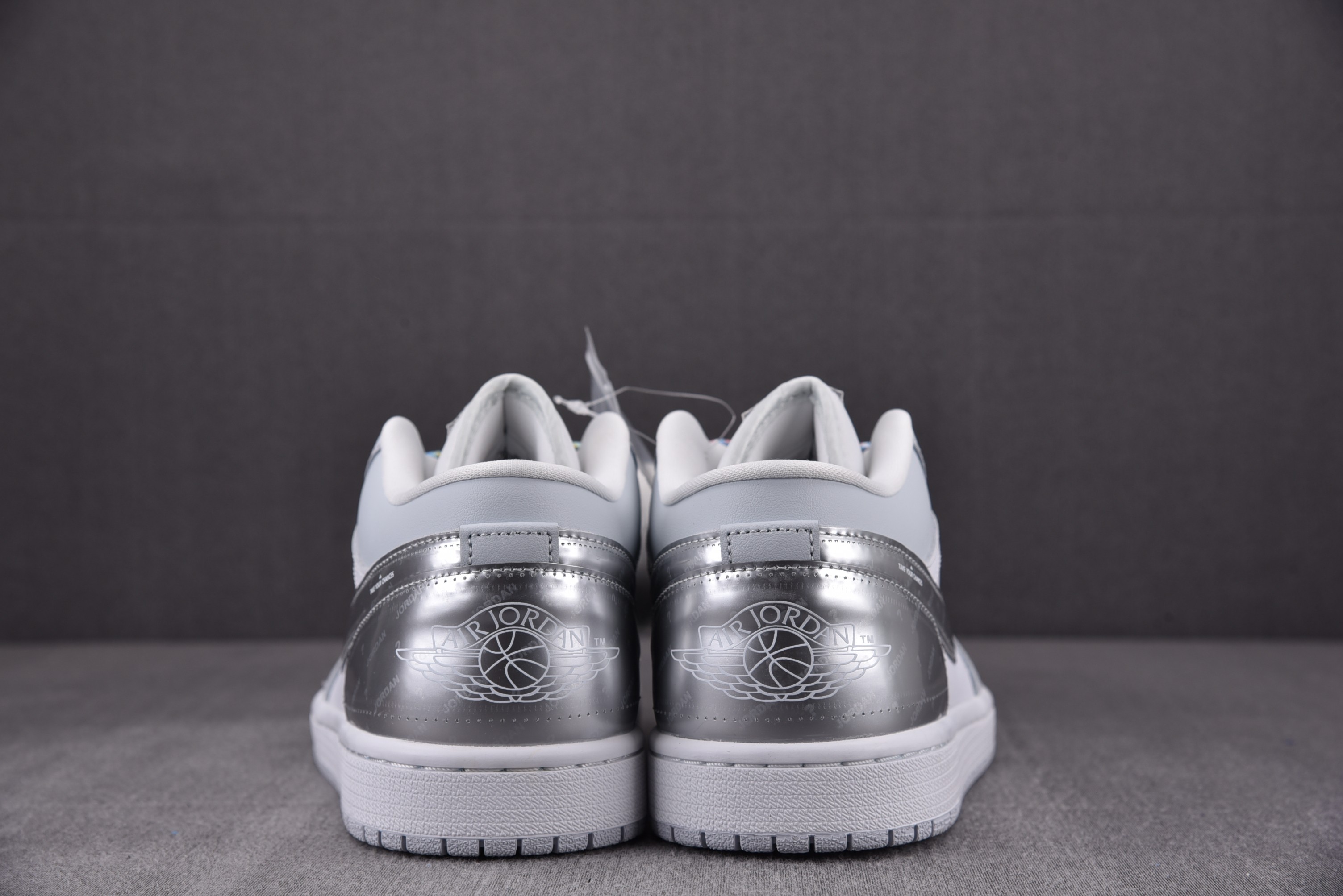 Jordan 1 Low SE Tear Away Silver