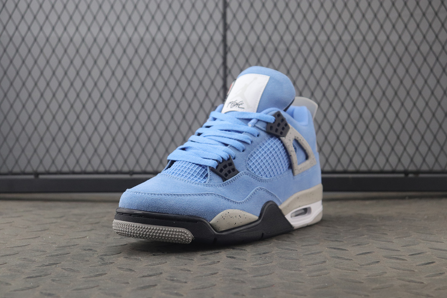 Air Jordan 4 University Blue