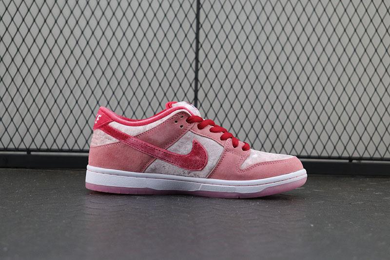 SB Dunk Low x StrangeLove (Special Box)