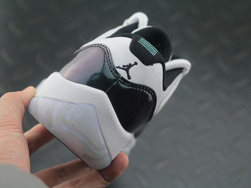 Jordan 11 Retro Low Easter/Emerald