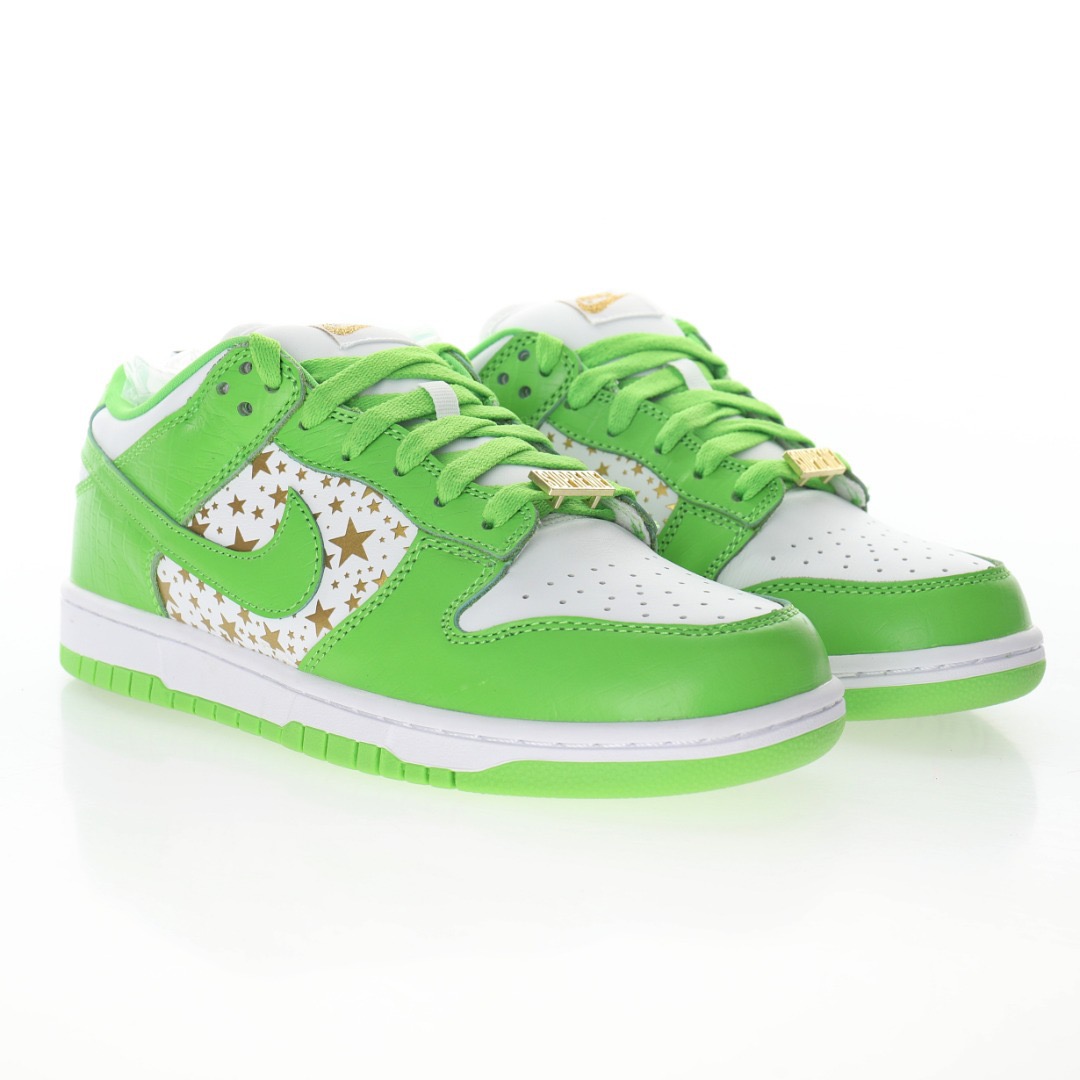 Nike SB Dunk Low Supreme Stars Mean Green