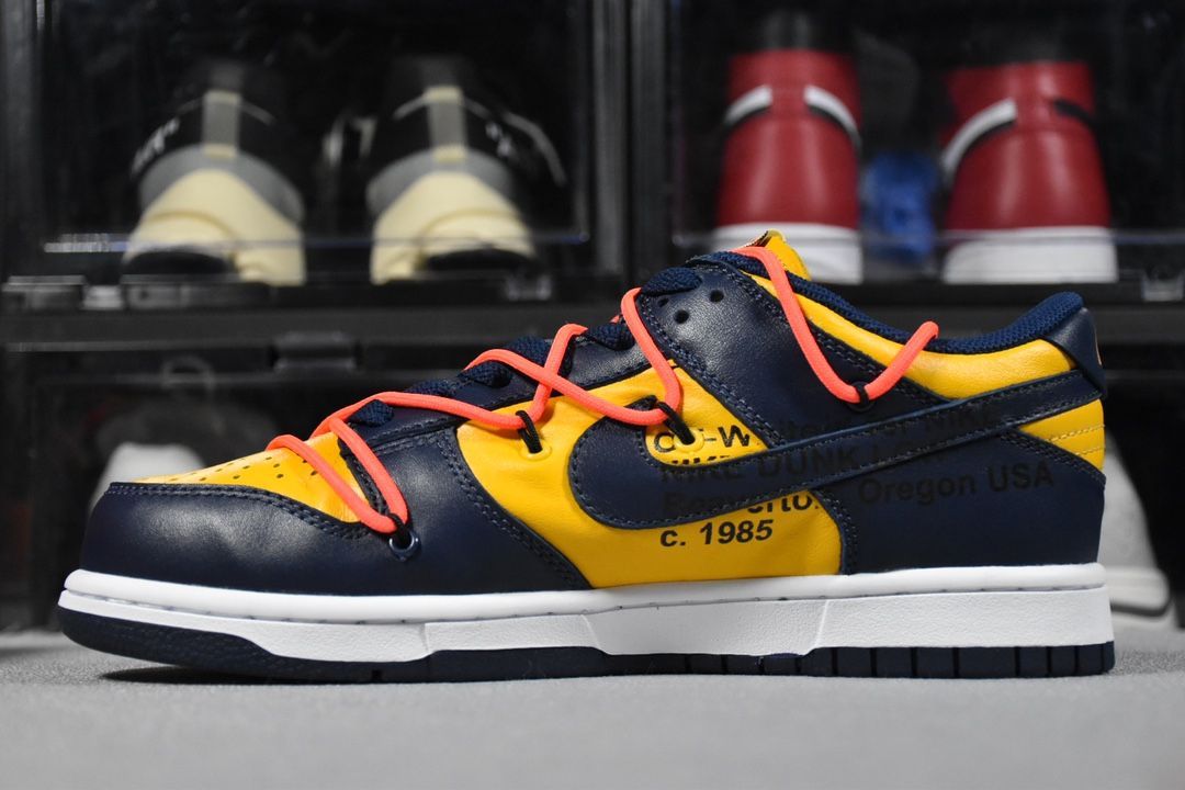 Nike Dunk Low   Michigan