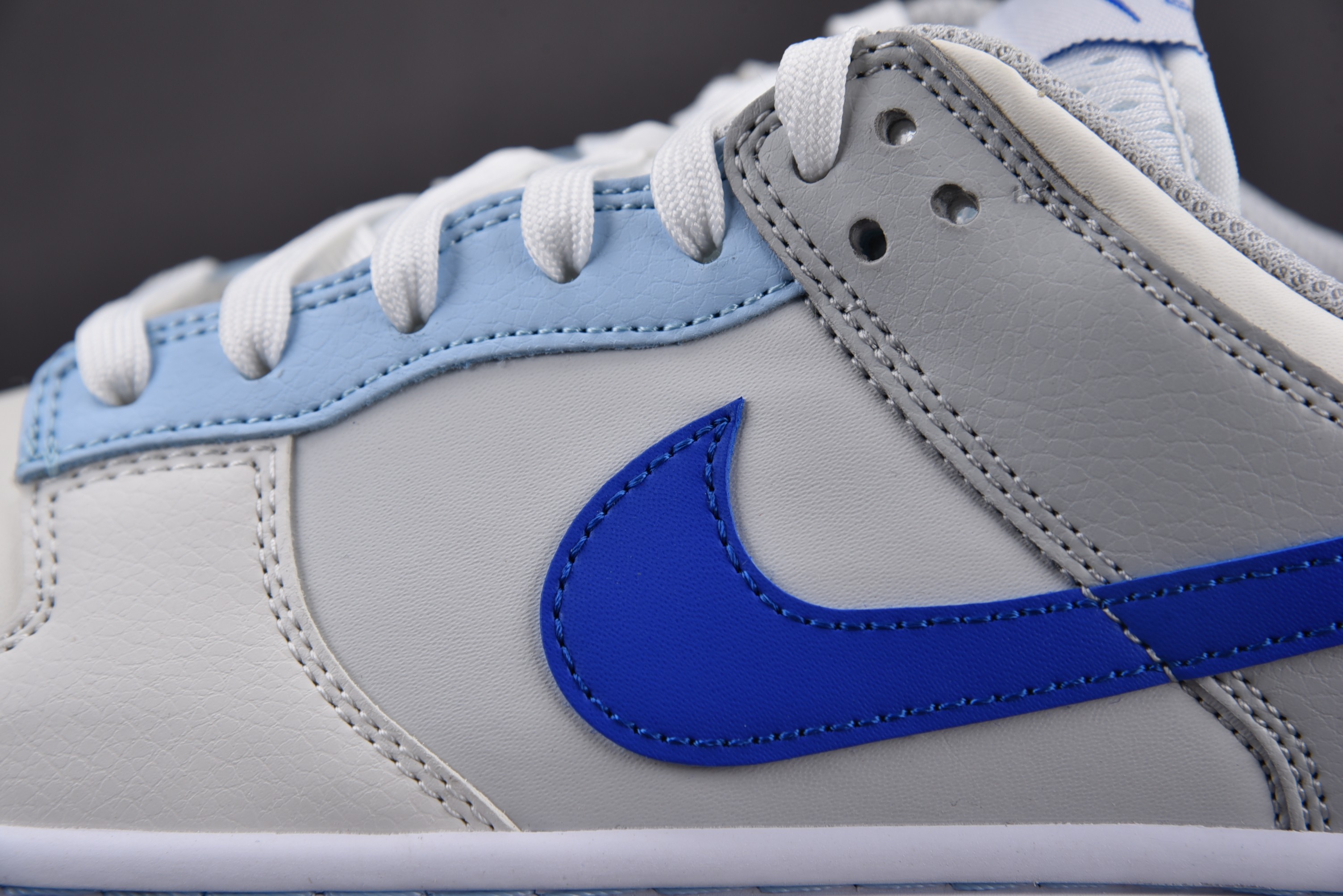 Nike Dunk Low Ivory Hyper Royal