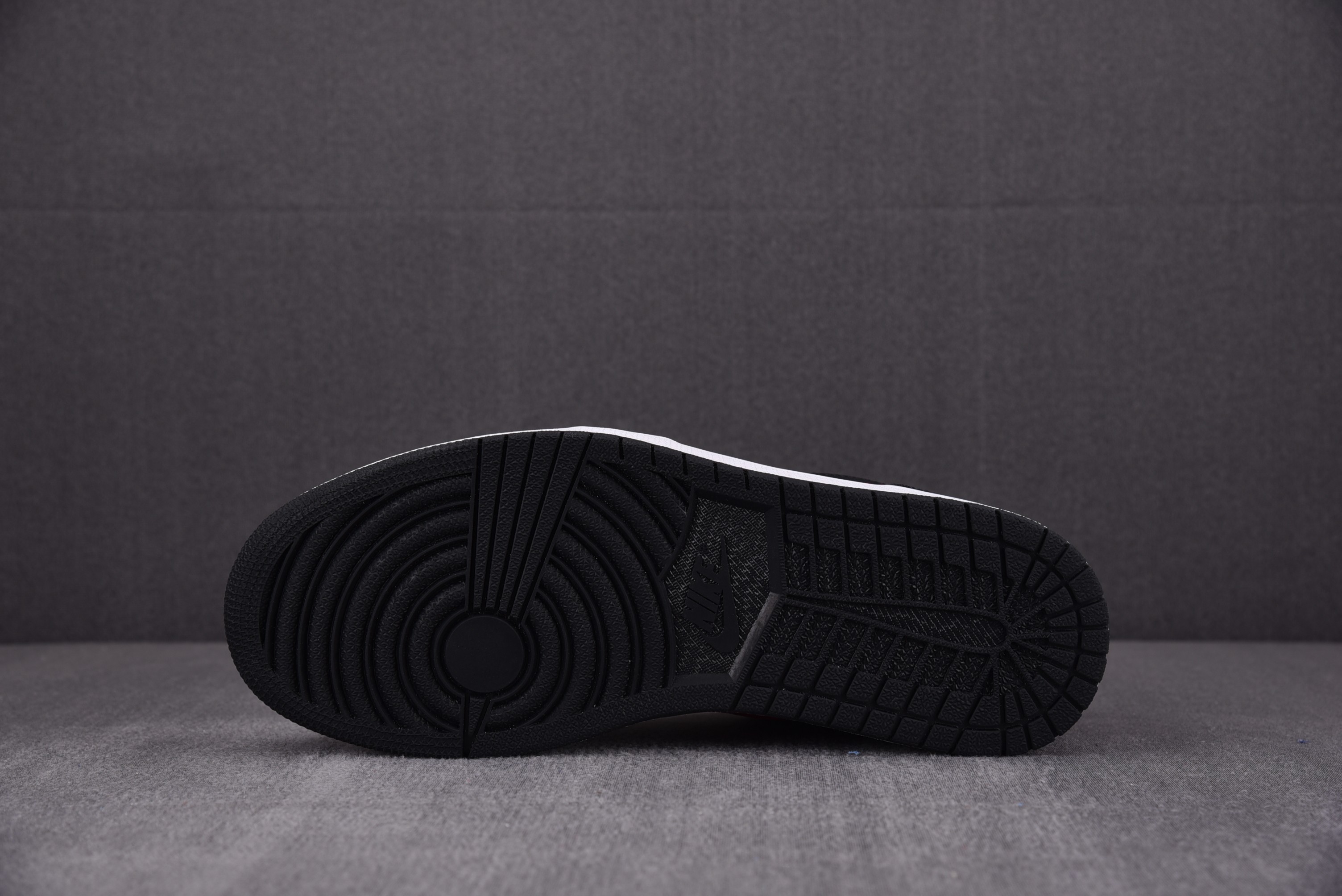 Jordan 1 Low White Toe