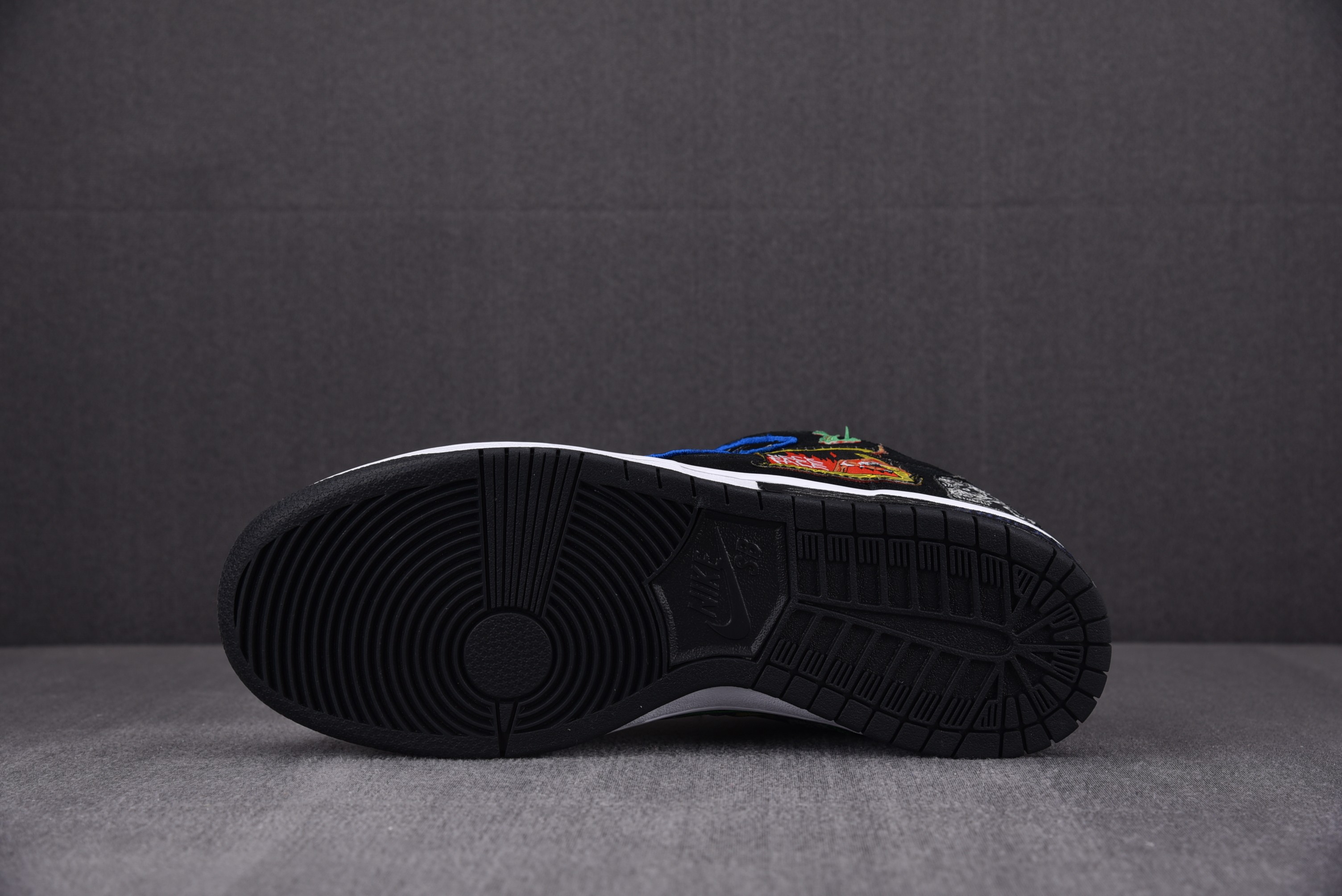 Nike SB Dunk Low Pro QS Neckface